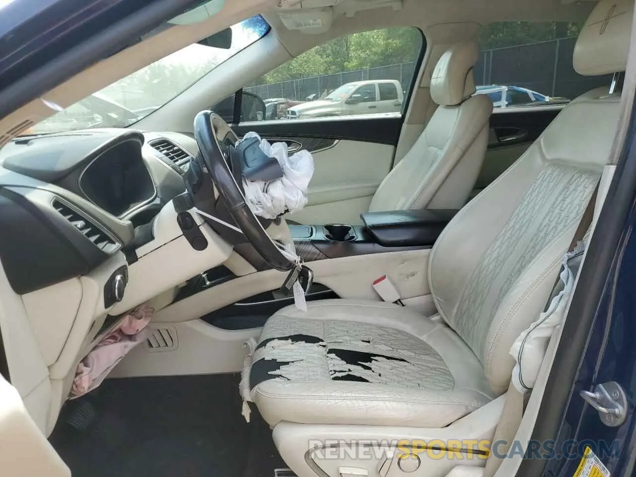 7 Фотография поврежденного автомобиля 2LMPJ7J9XKBL19876 LINCOLN NAUTILUS 2019