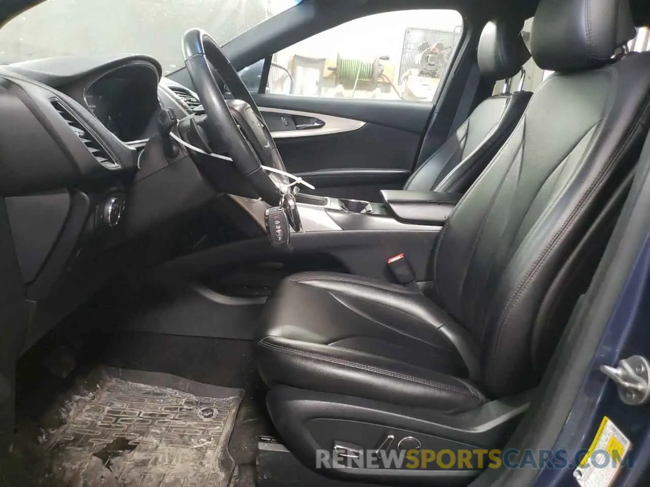 7 Photograph of a damaged car 2LMPJ8J90KBL52052 LINCOLN NAUTILUS 2019