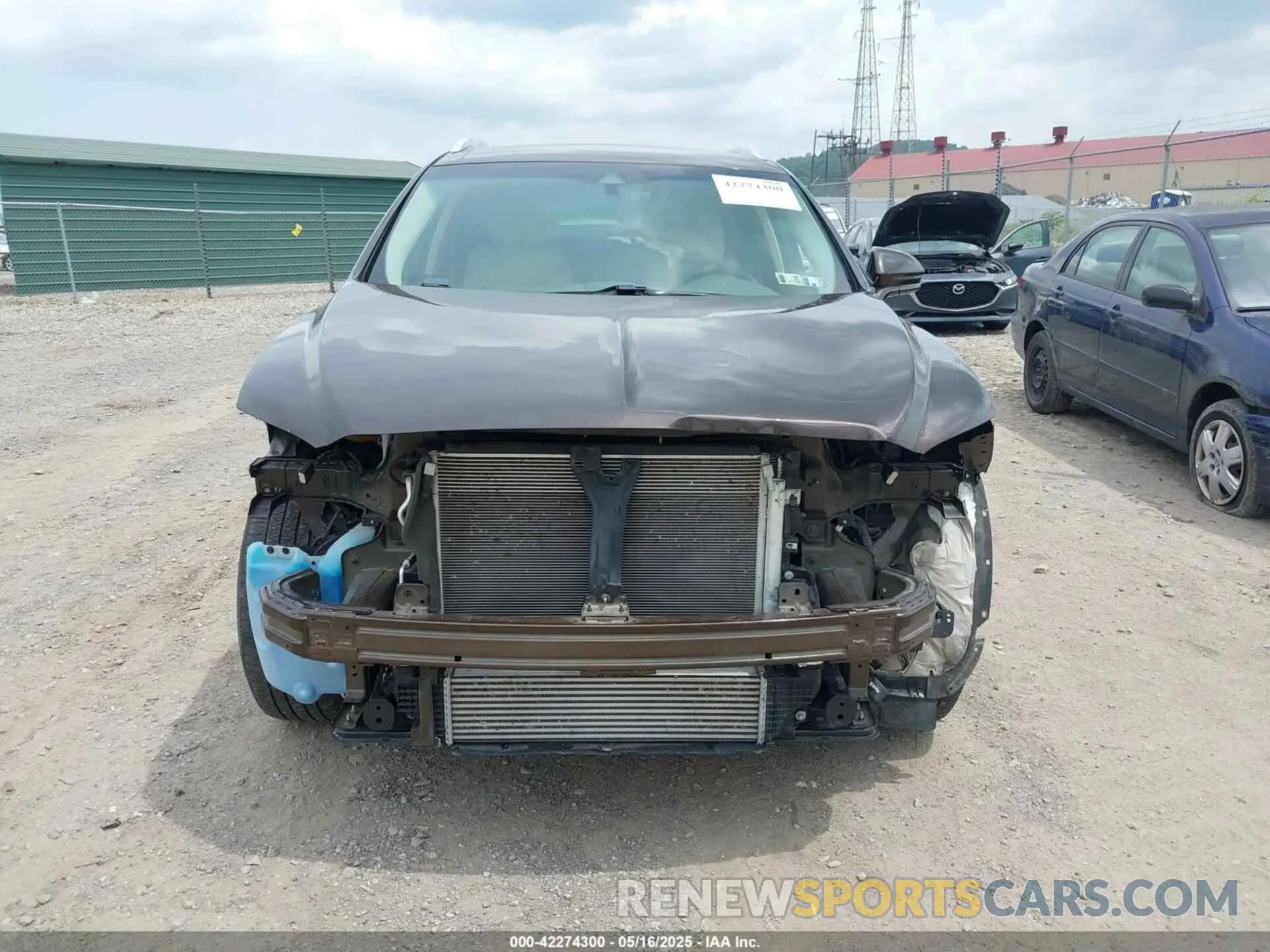 12 Photograph of a damaged car 2LMPJ8J9XKBL58148 LINCOLN NAUTILUS 2019