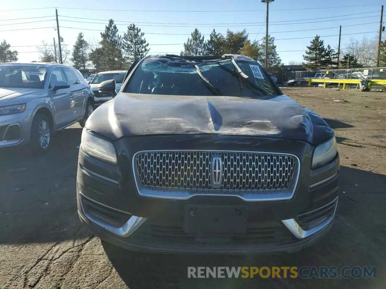 5 Photograph of a damaged car 2LMPJ8KP4KBL42850 LINCOLN NAUTILUS 2019