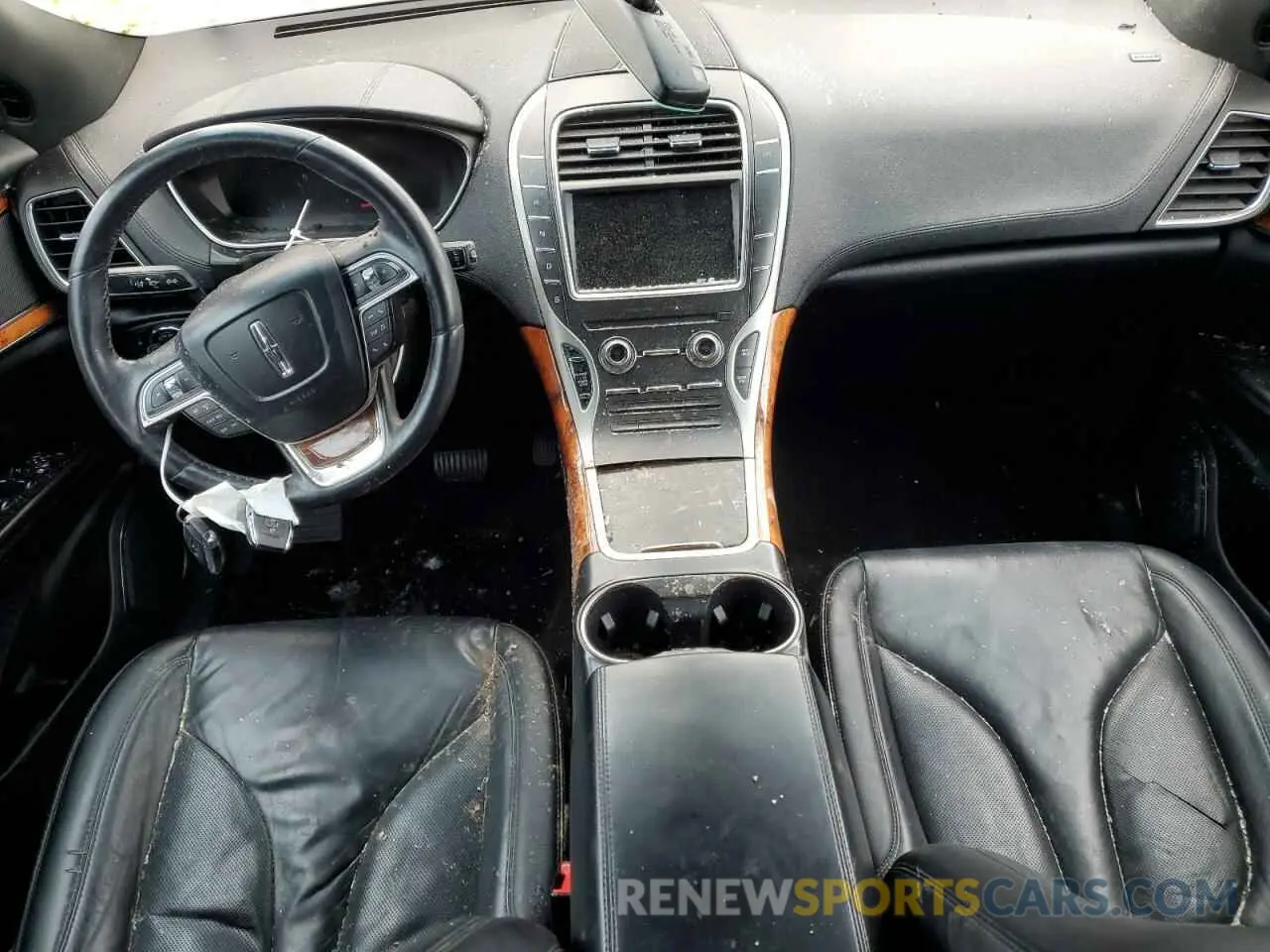 8 Photograph of a damaged car 2LMPJ8KP4KBL42850 LINCOLN NAUTILUS 2019