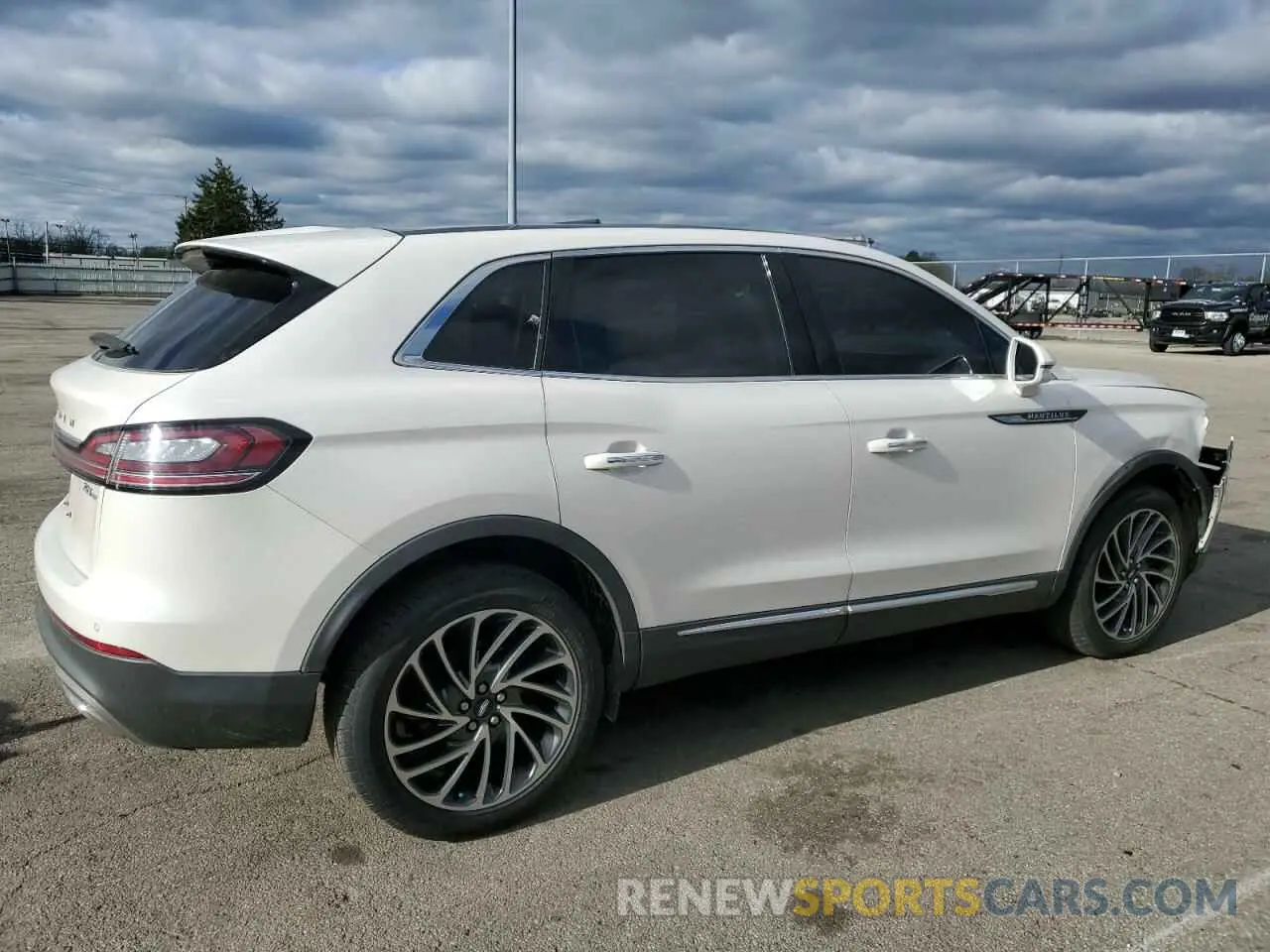 3 Photograph of a damaged car 2LMPJ8L95KBL10554 LINCOLN NAUTILUS 2019