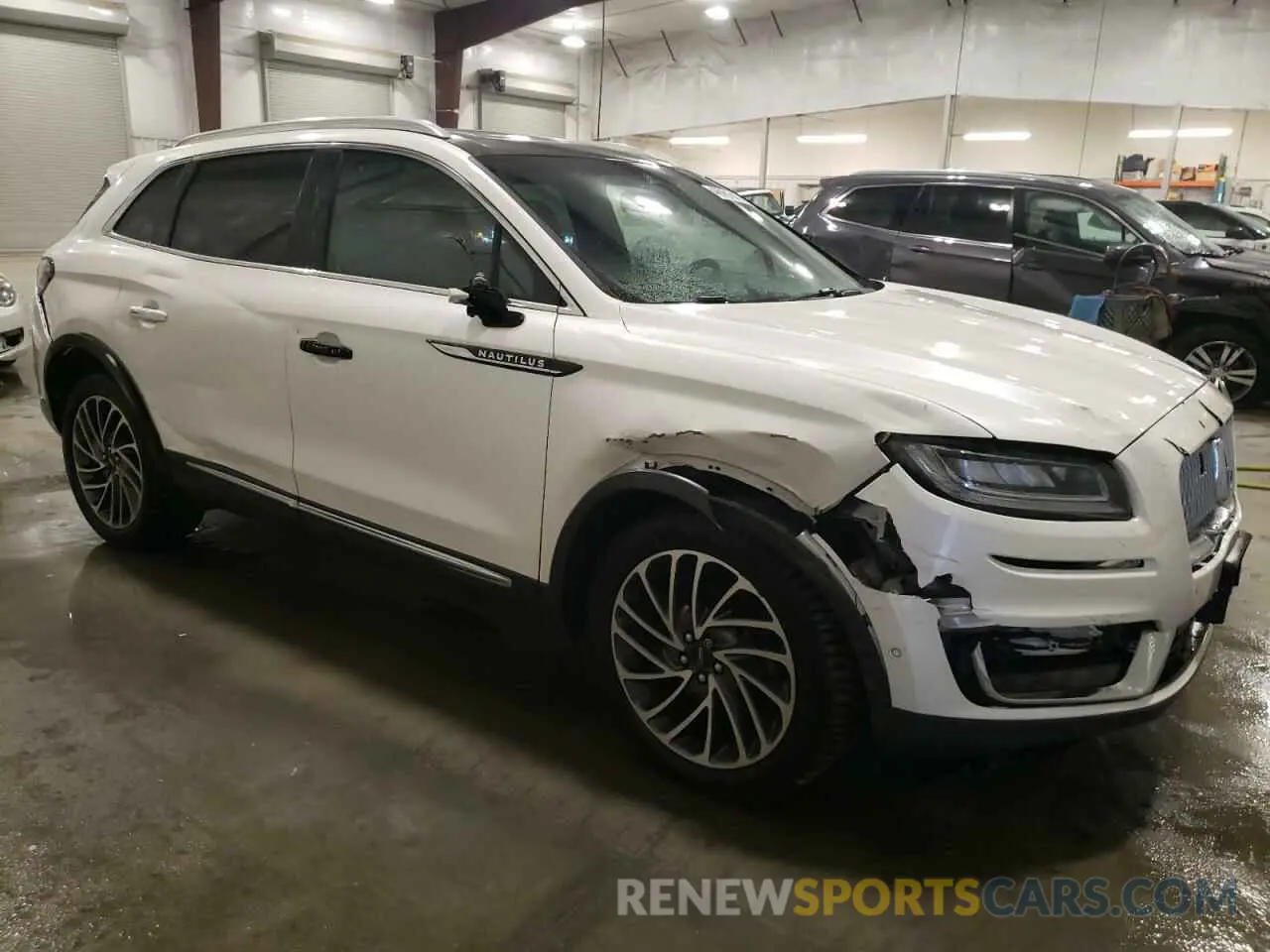 4 Photograph of a damaged car 2LMPJ8L98KBL11651 LINCOLN NAUTILUS 2019