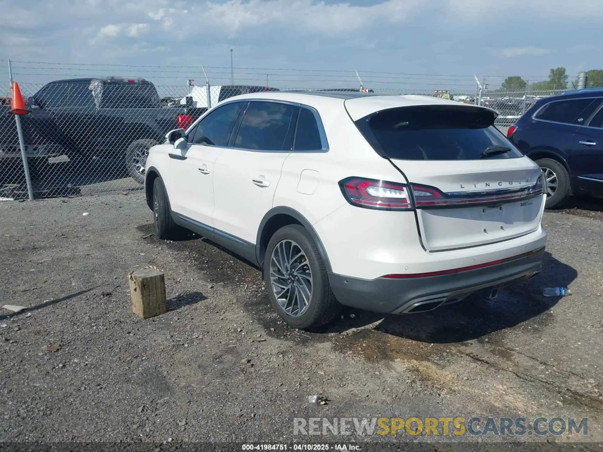3 Фотография поврежденного автомобиля 2LMPJ8L98KBL14453 LINCOLN NAUTILUS 2019