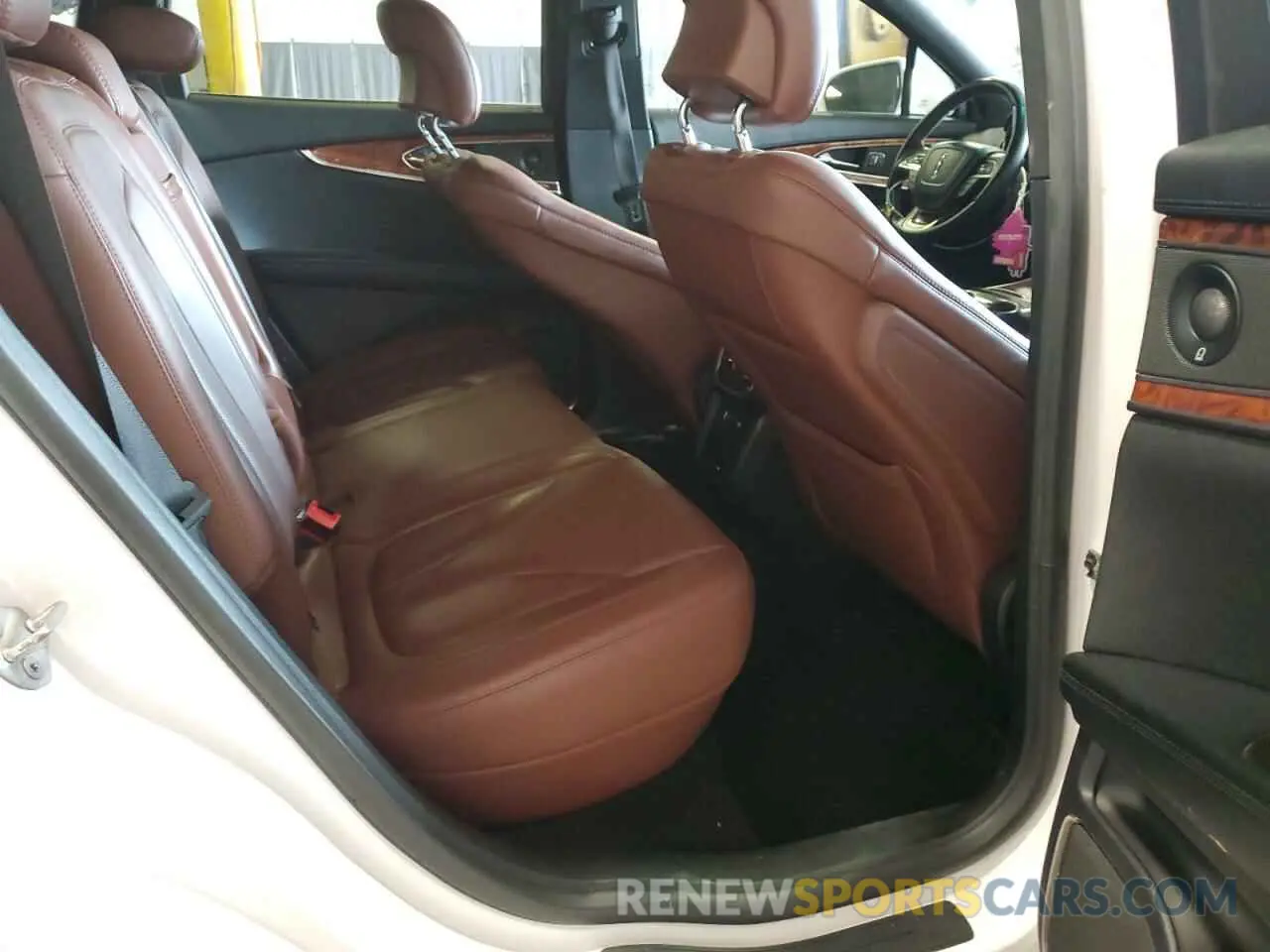 11 Photograph of a damaged car 2LMPJ8L99KBL62737 LINCOLN NAUTILUS 2019