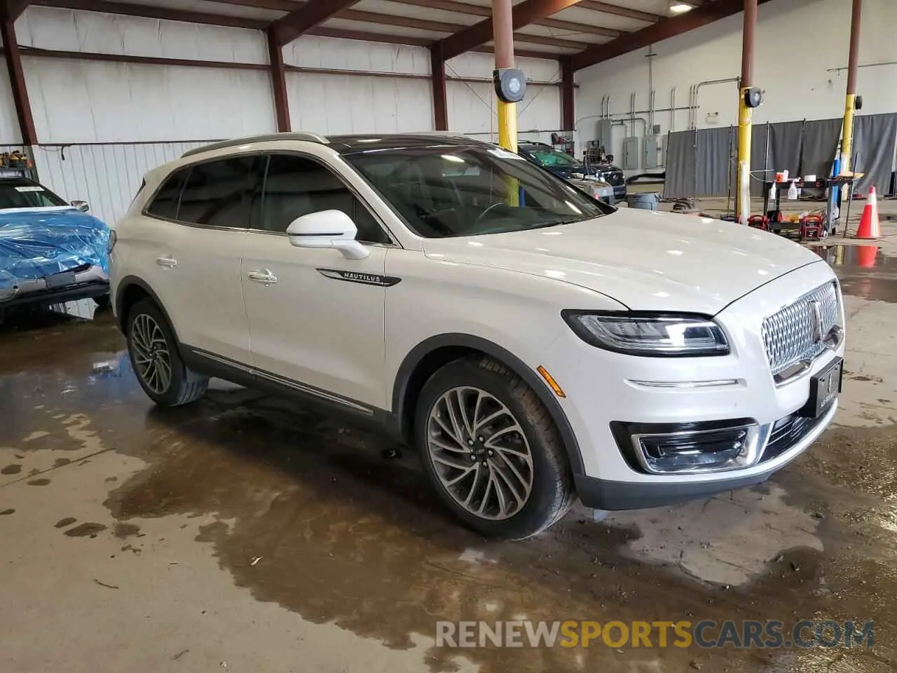 4 Photograph of a damaged car 2LMPJ8L99KBL62737 LINCOLN NAUTILUS 2019