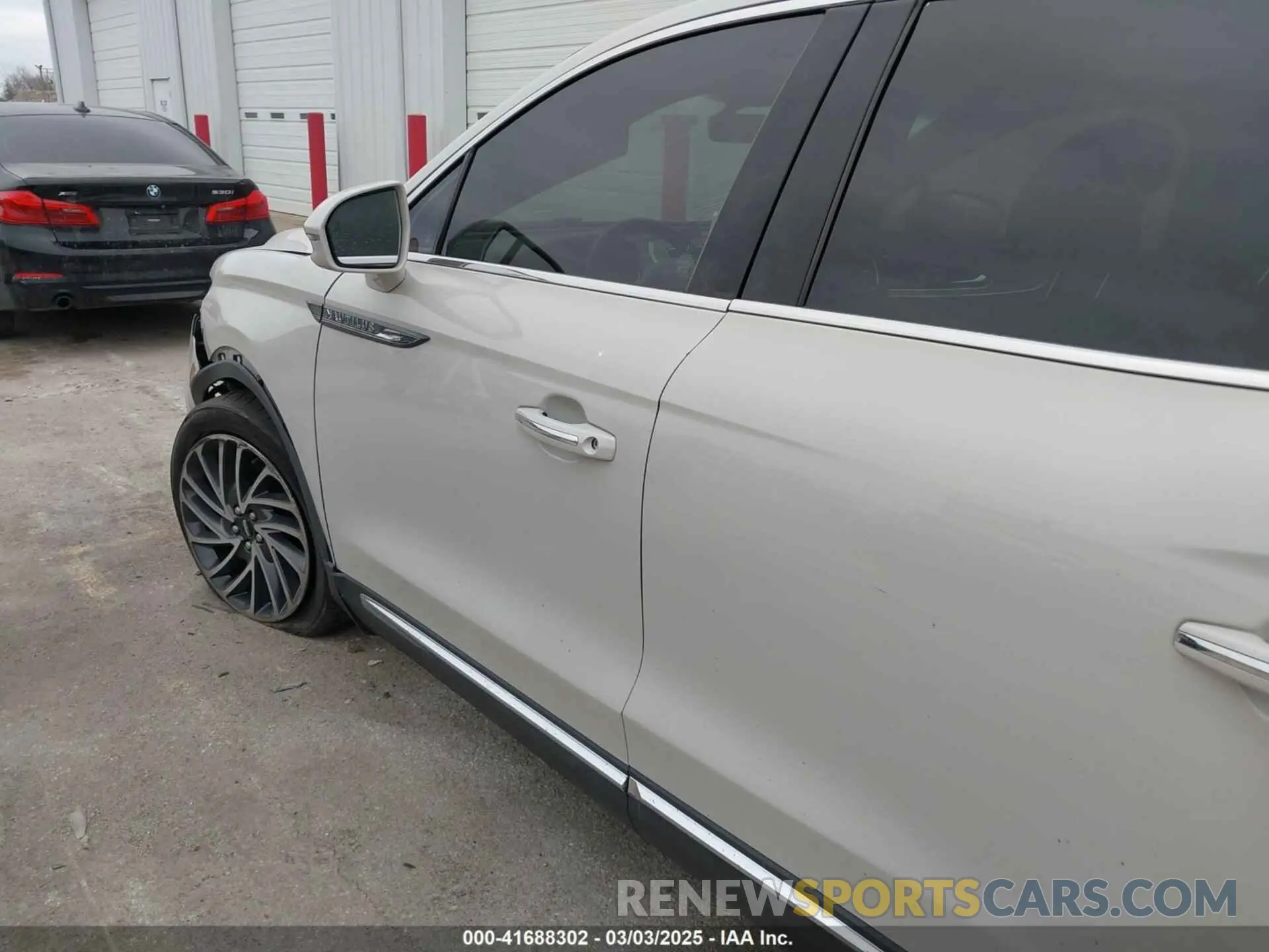 12 Фотография поврежденного автомобиля 2LMPJ8LP3KBL17646 LINCOLN NAUTILUS 2019