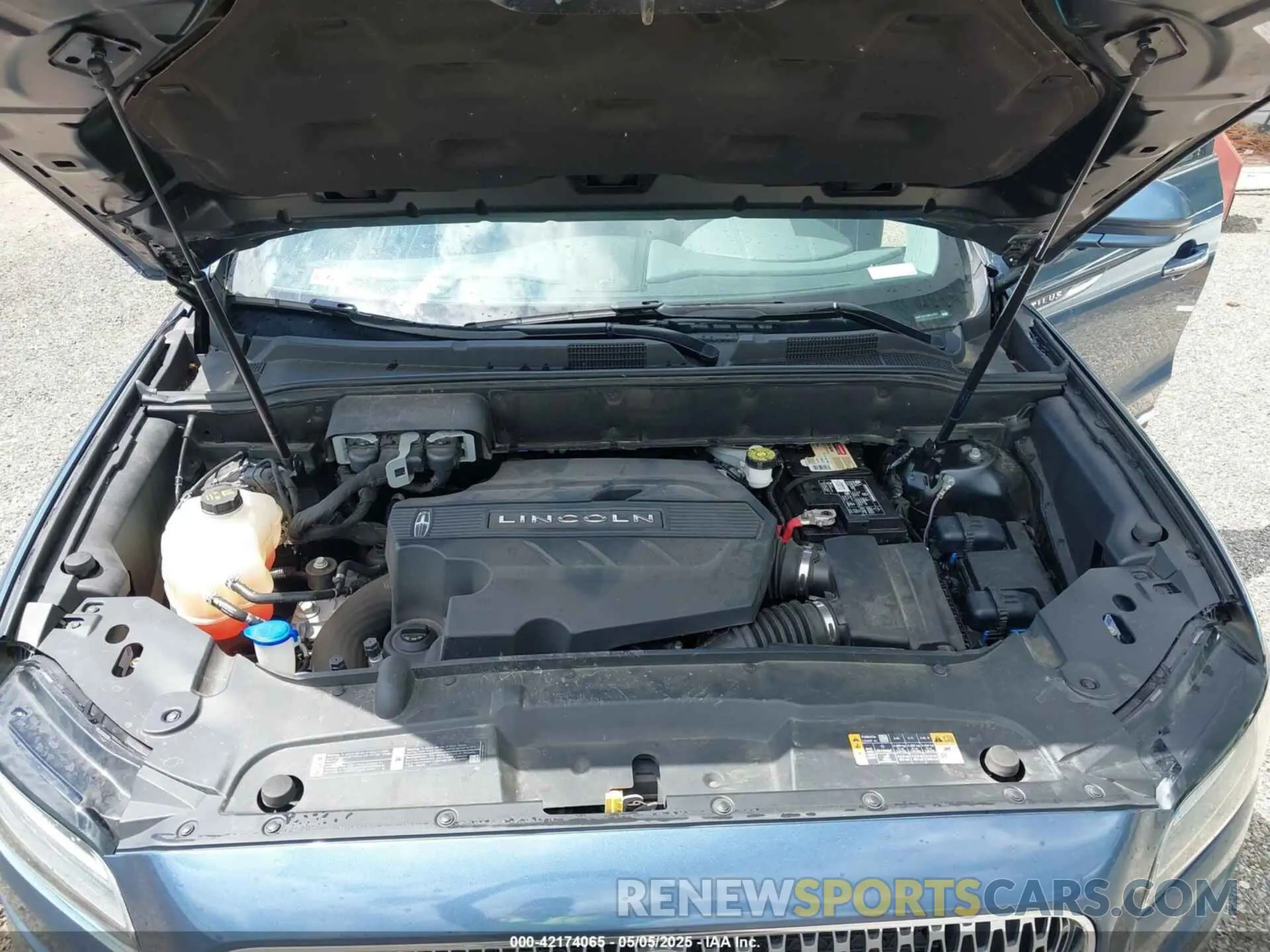 10 Photograph of a damaged car 2LMPJ8LPXKBL13447 LINCOLN NAUTILUS 2019
