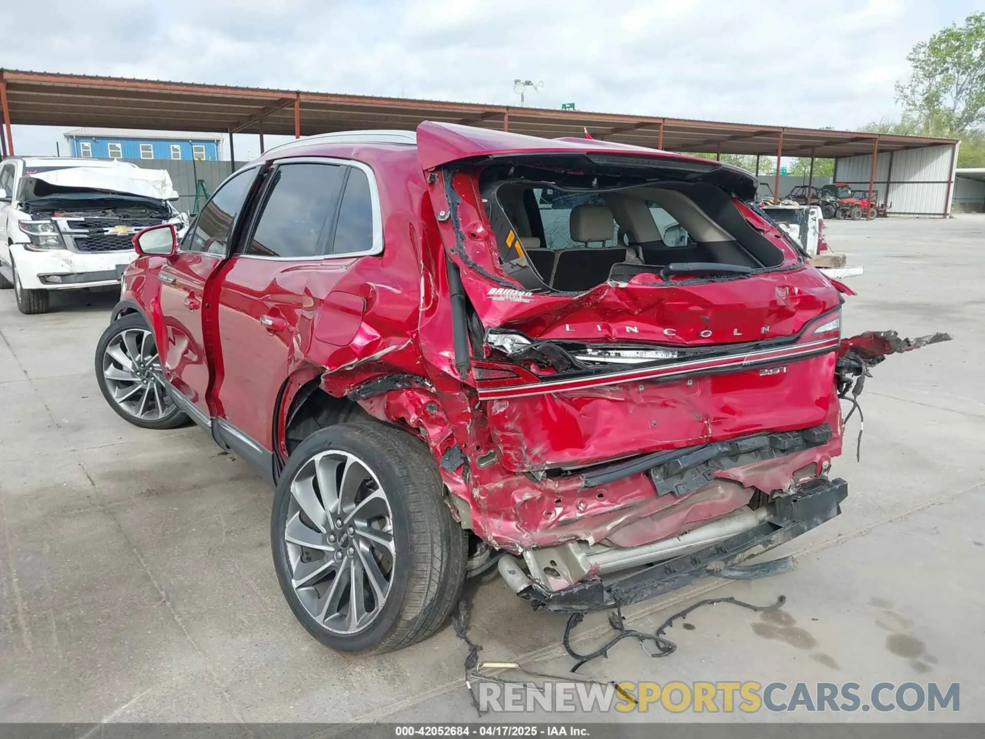 6 Photograph of a damaged car 2LMPJ6K94LBL04669 LINCOLN NAUTILUS 2020