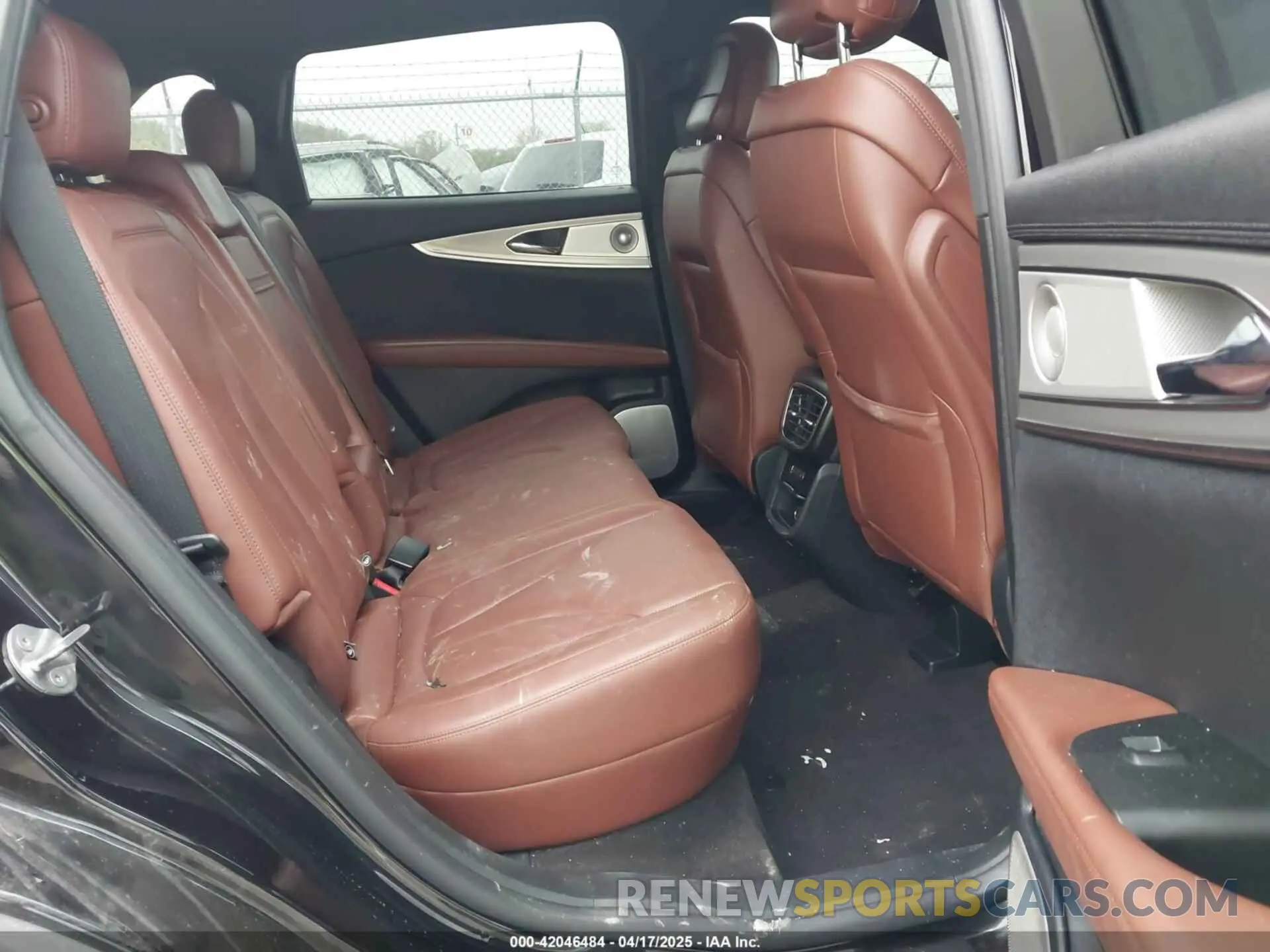 8 Фотография поврежденного автомобиля 2LMPJ8K93LBL23886 LINCOLN NAUTILUS 2020