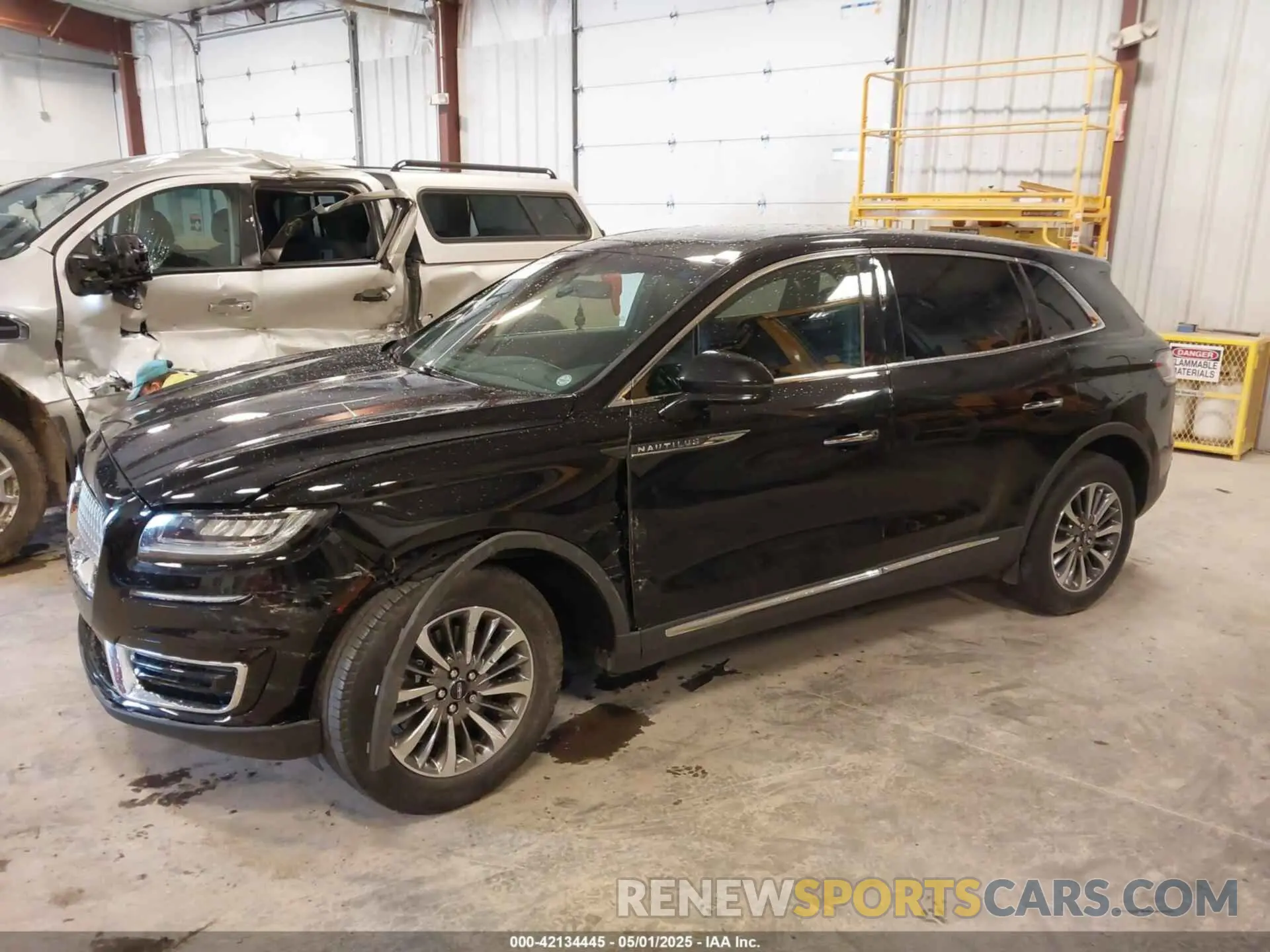 6 Photograph of a damaged car 2LMPJ8K96LBL17130 LINCOLN NAUTILUS 2020