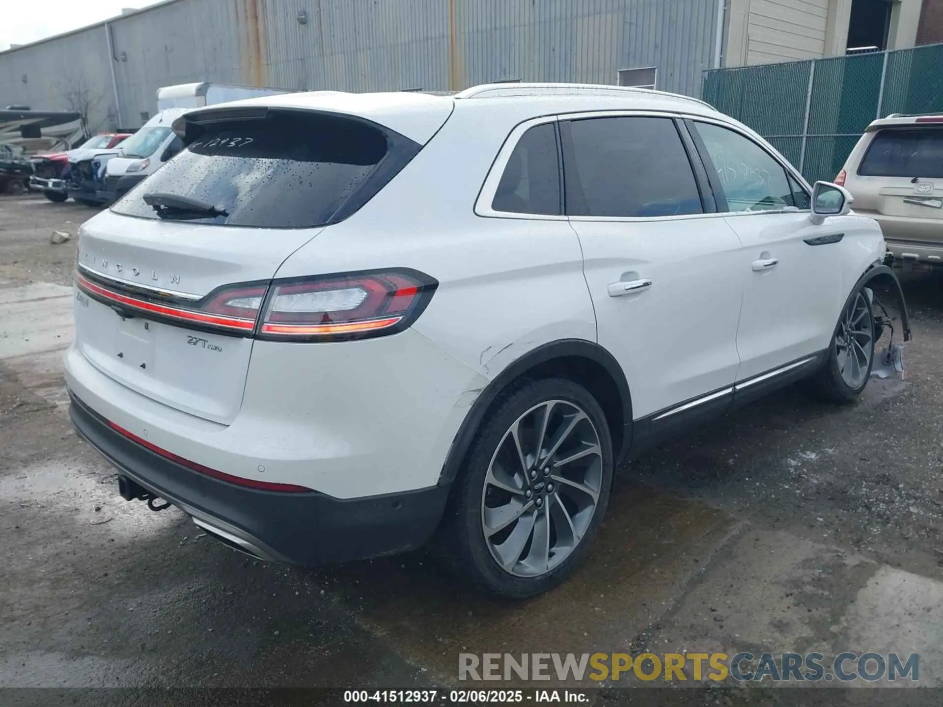 4 Фотография поврежденного автомобиля 2LMPJ8KP0LBL30406 LINCOLN NAUTILUS 2020