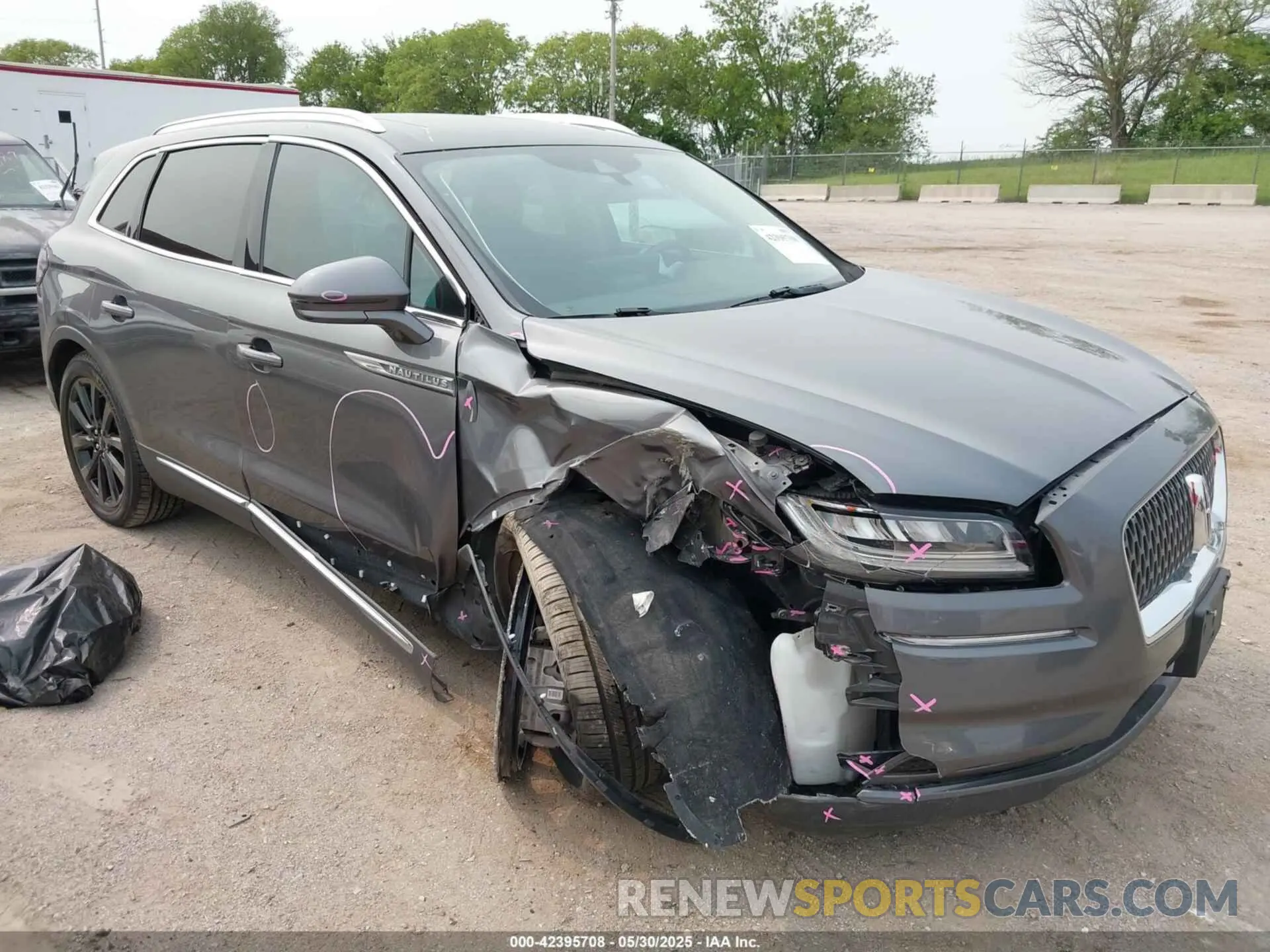 1 Photograph of a damaged car 2LMPJ8K95MBL06962 LINCOLN NAUTILUS 2021