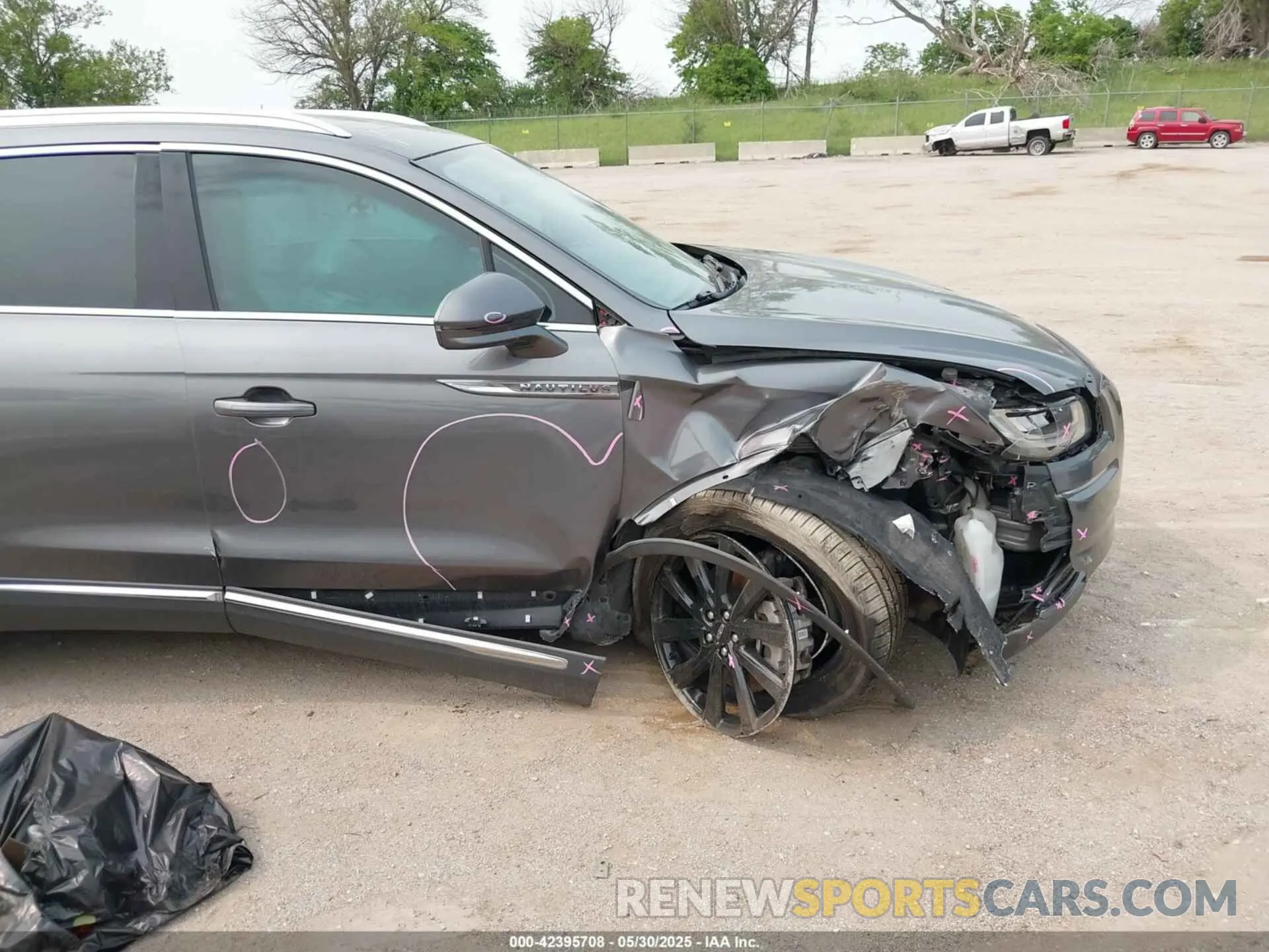 6 Photograph of a damaged car 2LMPJ8K95MBL06962 LINCOLN NAUTILUS 2021