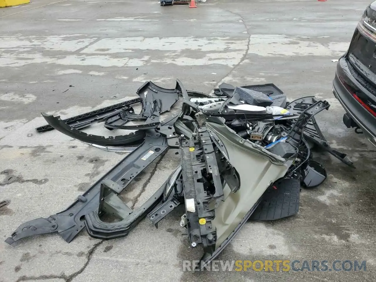 13 Photograph of a damaged car 2LMPJ8KP9MBL08731 LINCOLN NAUTILUS 2021