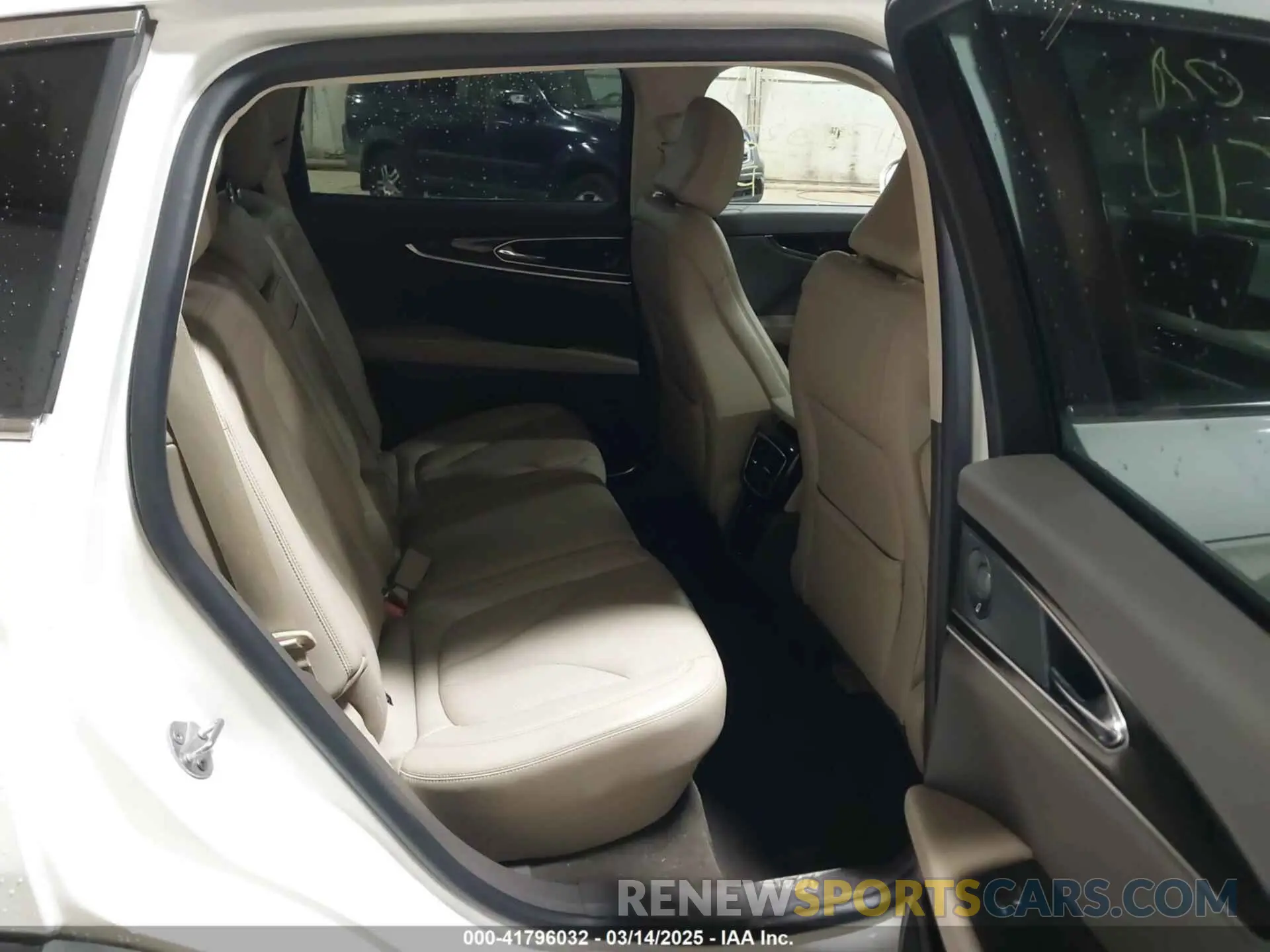 8 Фотография поврежденного автомобиля 2LMPJ8KP9MBL16182 LINCOLN NAUTILUS 2021