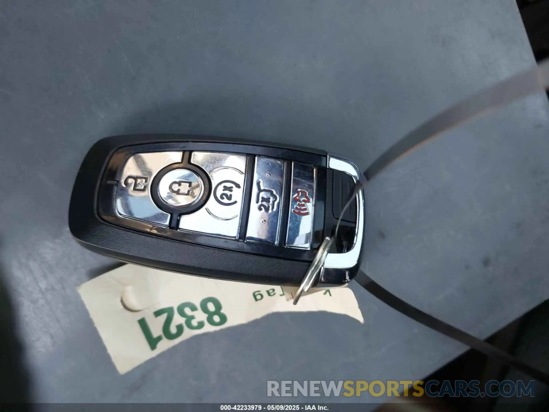 11 Photograph of a damaged car 2LMPJ6K96NBL09228 LINCOLN NAUTILUS 2022