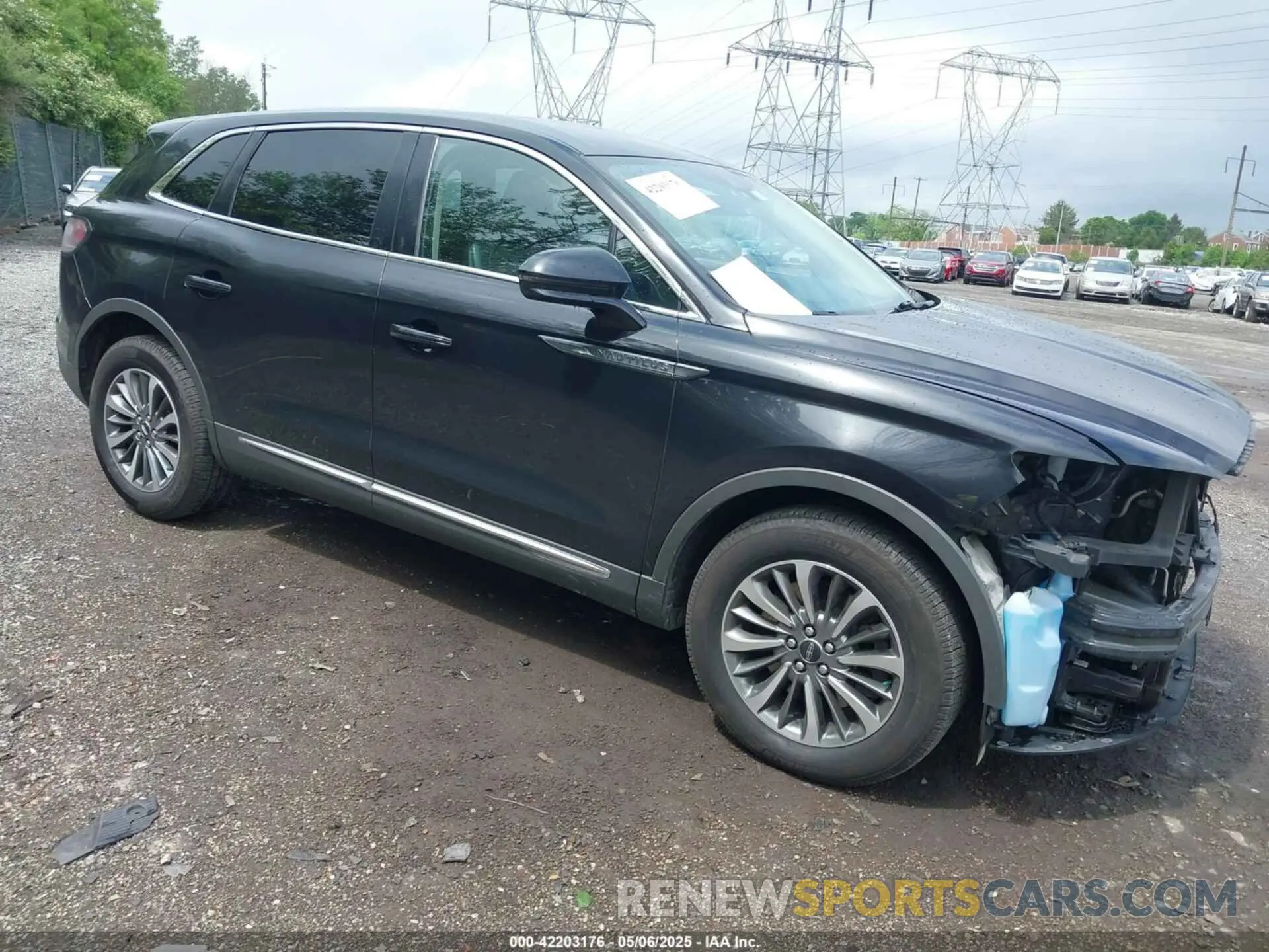 1 Photograph of a damaged car 2LMPJ8J92NBL13418 LINCOLN NAUTILUS 2022