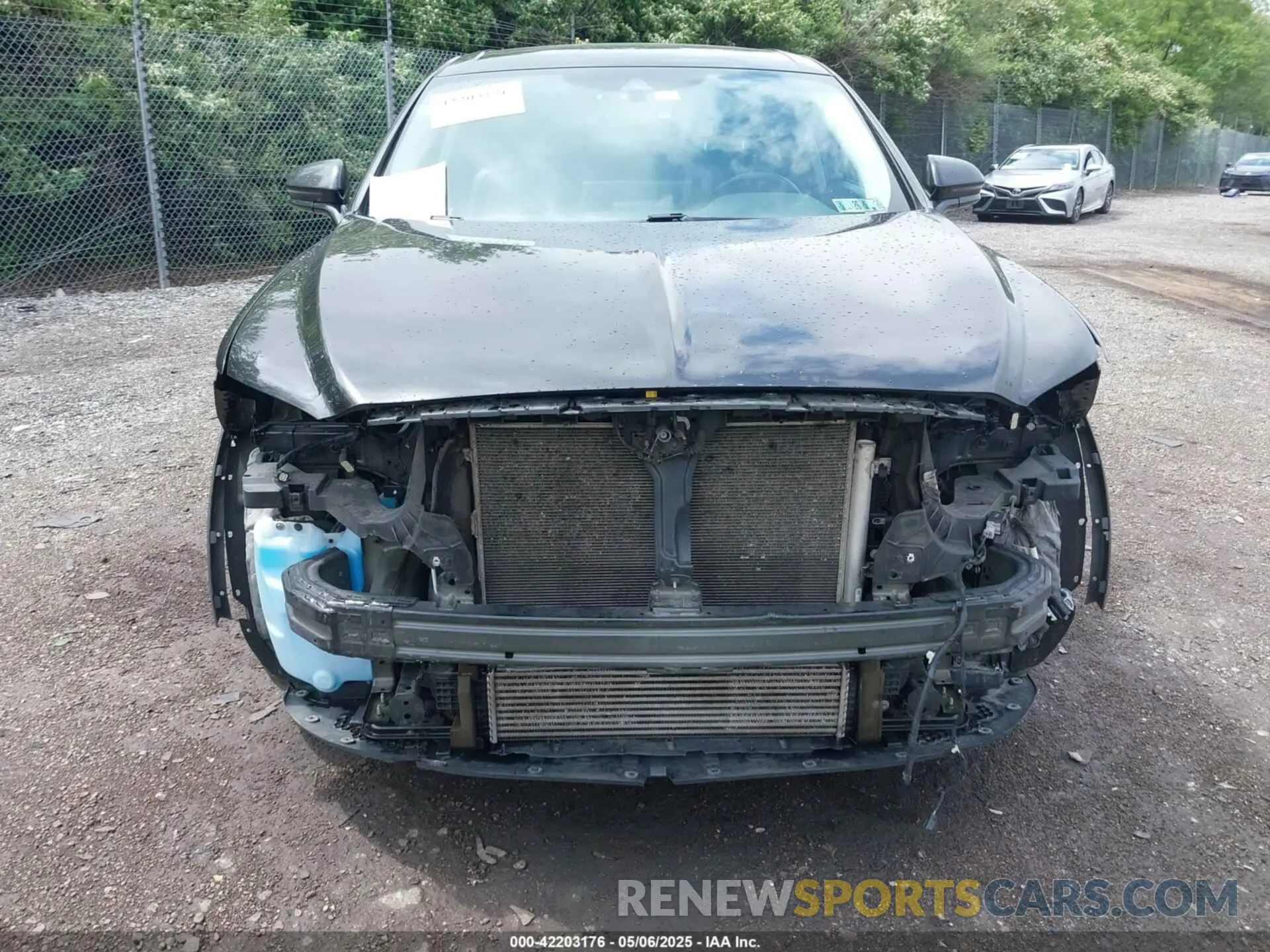 13 Photograph of a damaged car 2LMPJ8J92NBL13418 LINCOLN NAUTILUS 2022