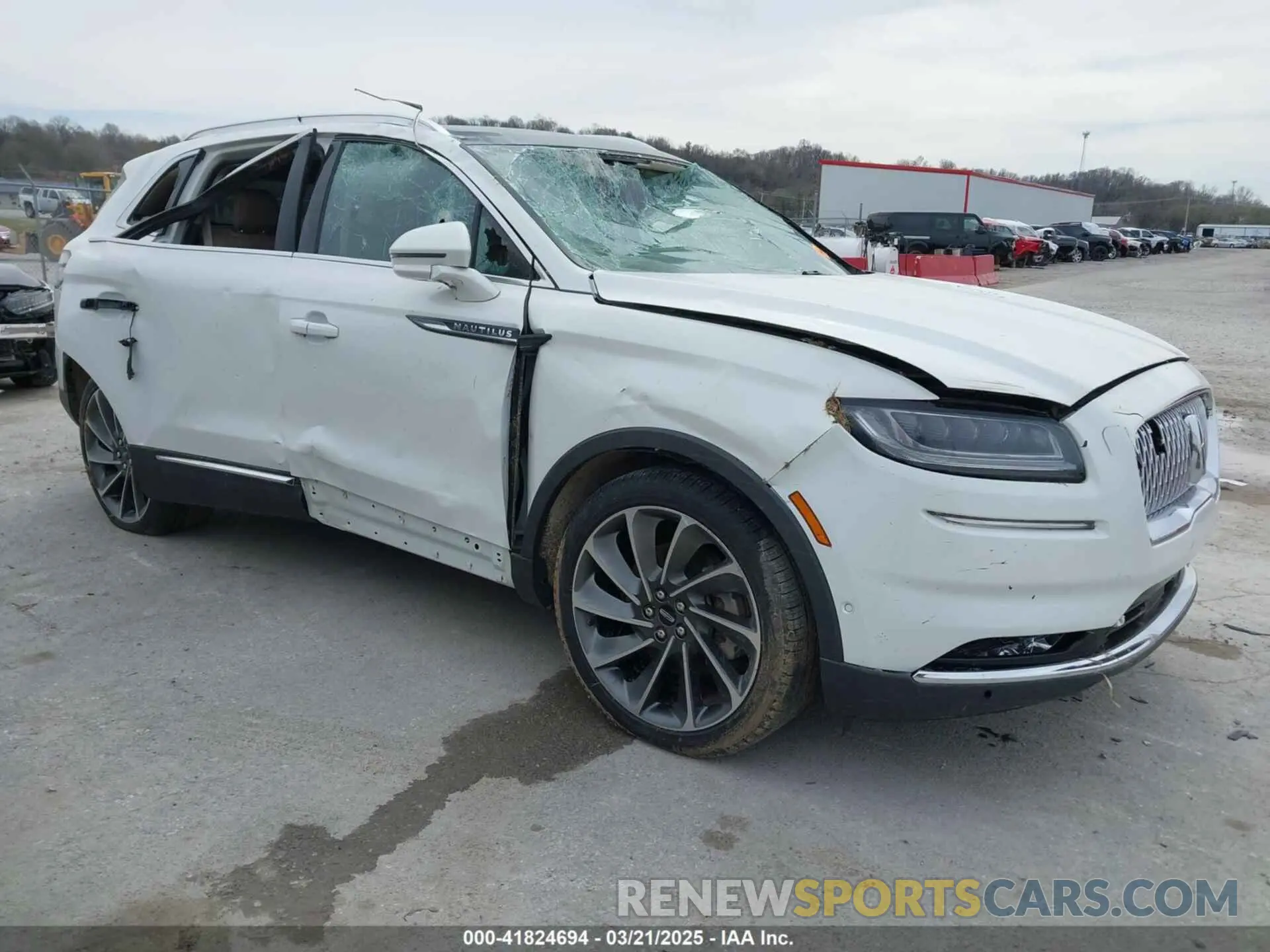 1 Photograph of a damaged car 2LMPJ8K95NBL24072 LINCOLN NAUTILUS 2022