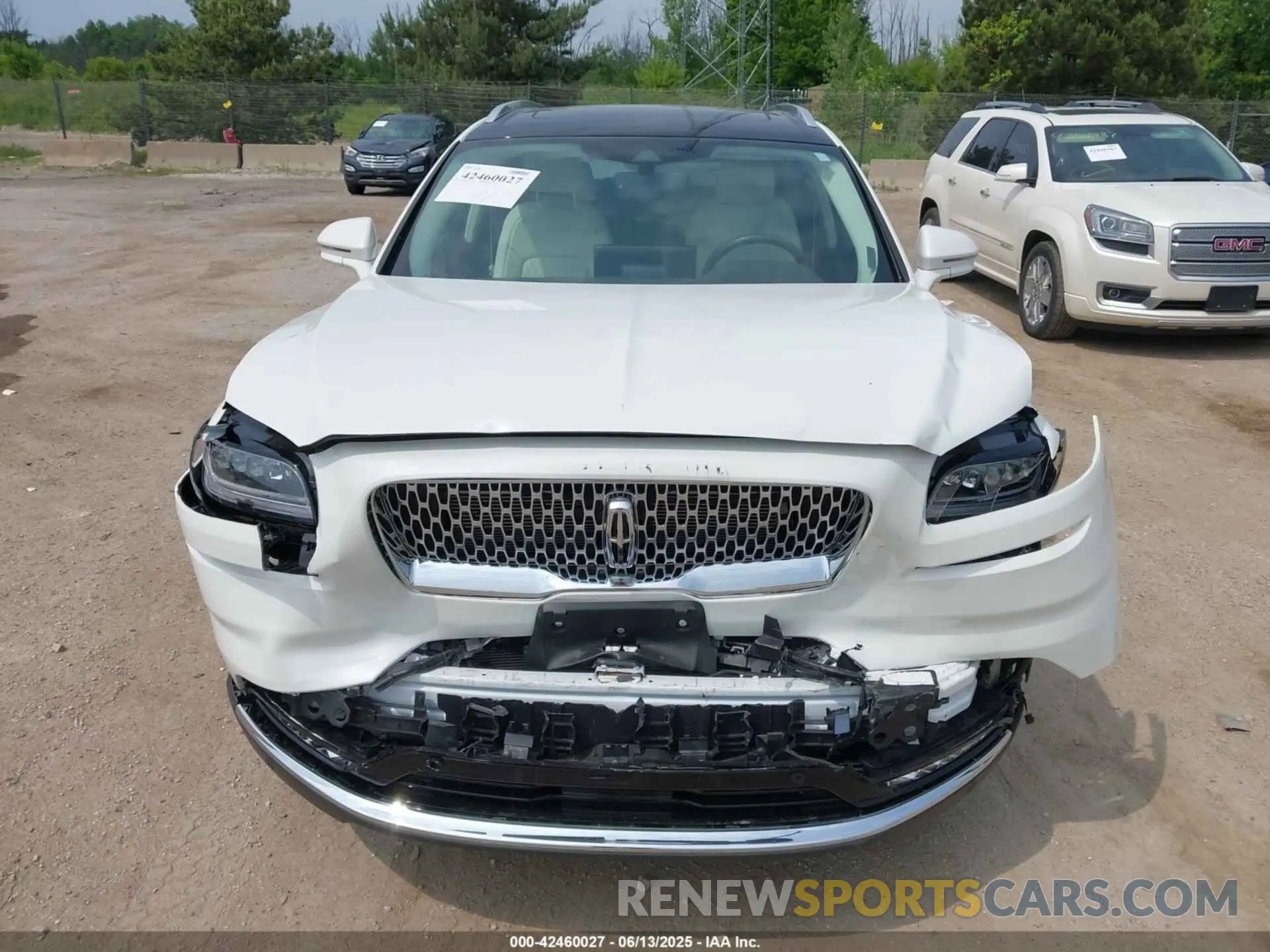 12 Photograph of a damaged car 2LMPJ9JP1NBL05802 LINCOLN NAUTILUS 2022