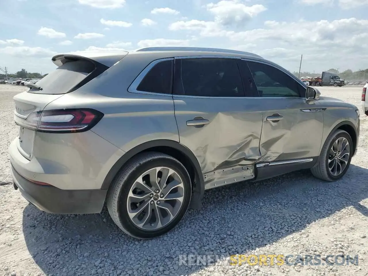 3 Photograph of a damaged car 2LMPJ6K90PBL15920 LINCOLN NAUTILUS 2023