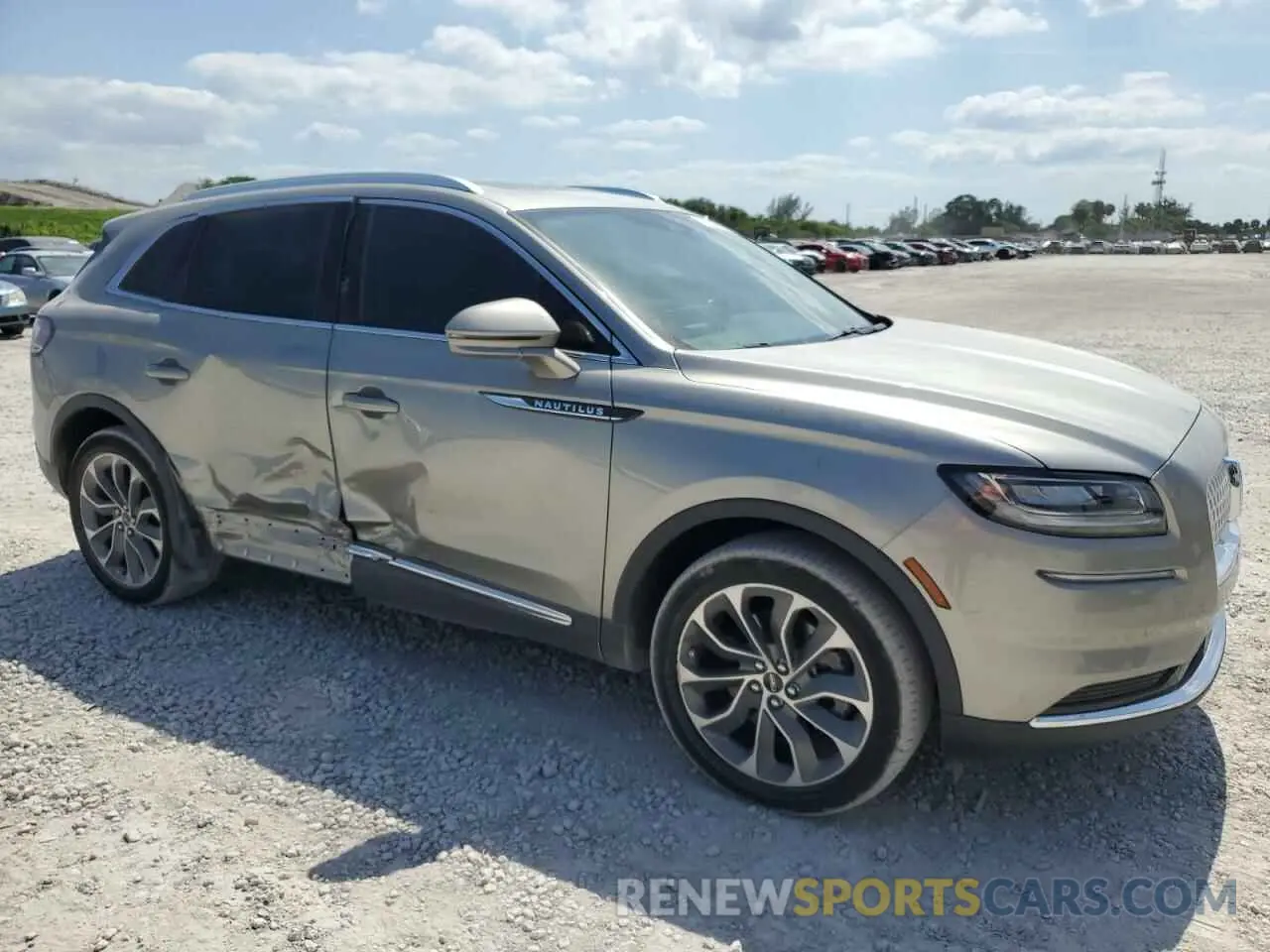 4 Photograph of a damaged car 2LMPJ6K90PBL15920 LINCOLN NAUTILUS 2023