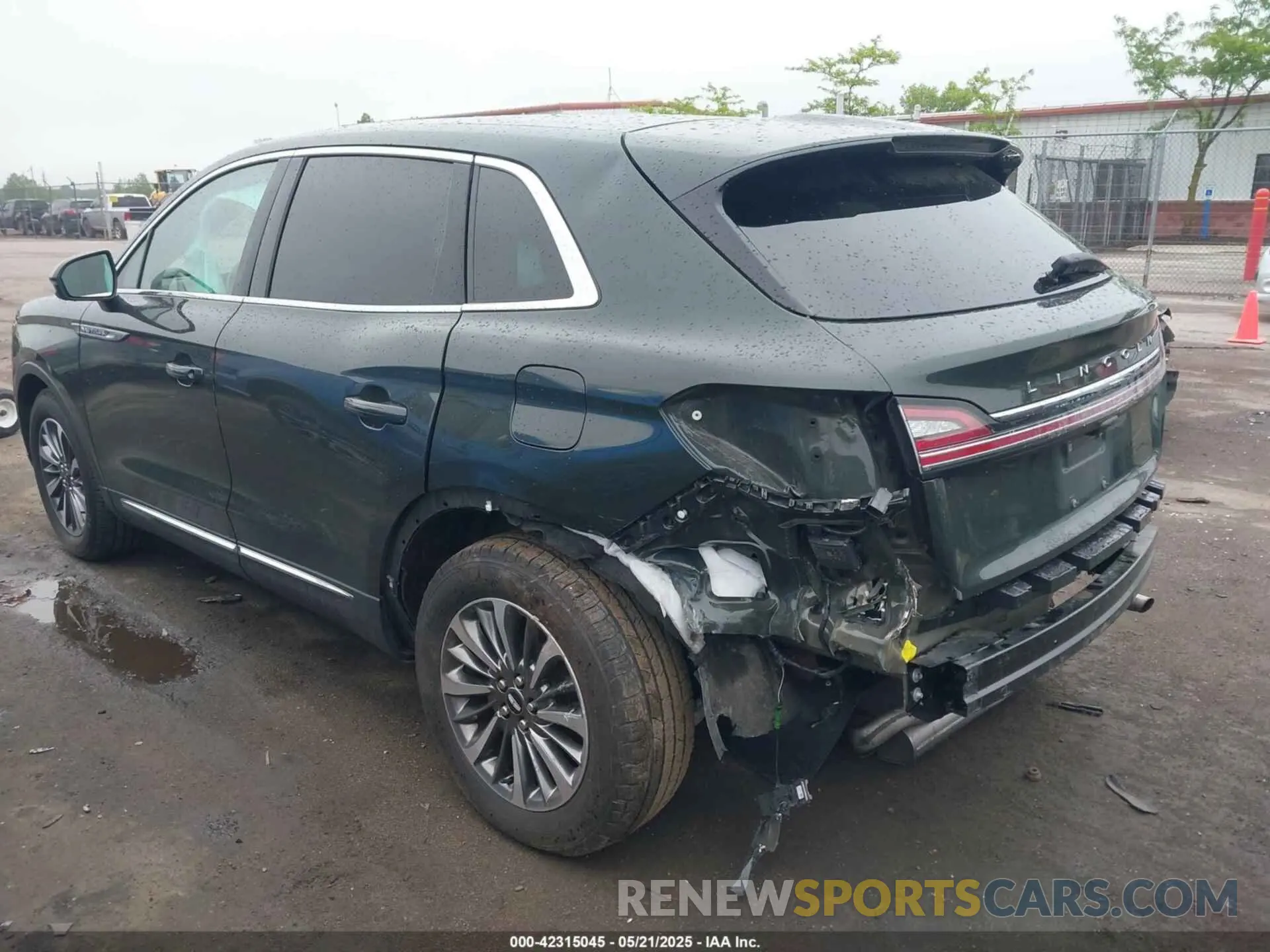 3 Photograph of a damaged car 2LMPJ8J96PBL23825 LINCOLN NAUTILUS 2023