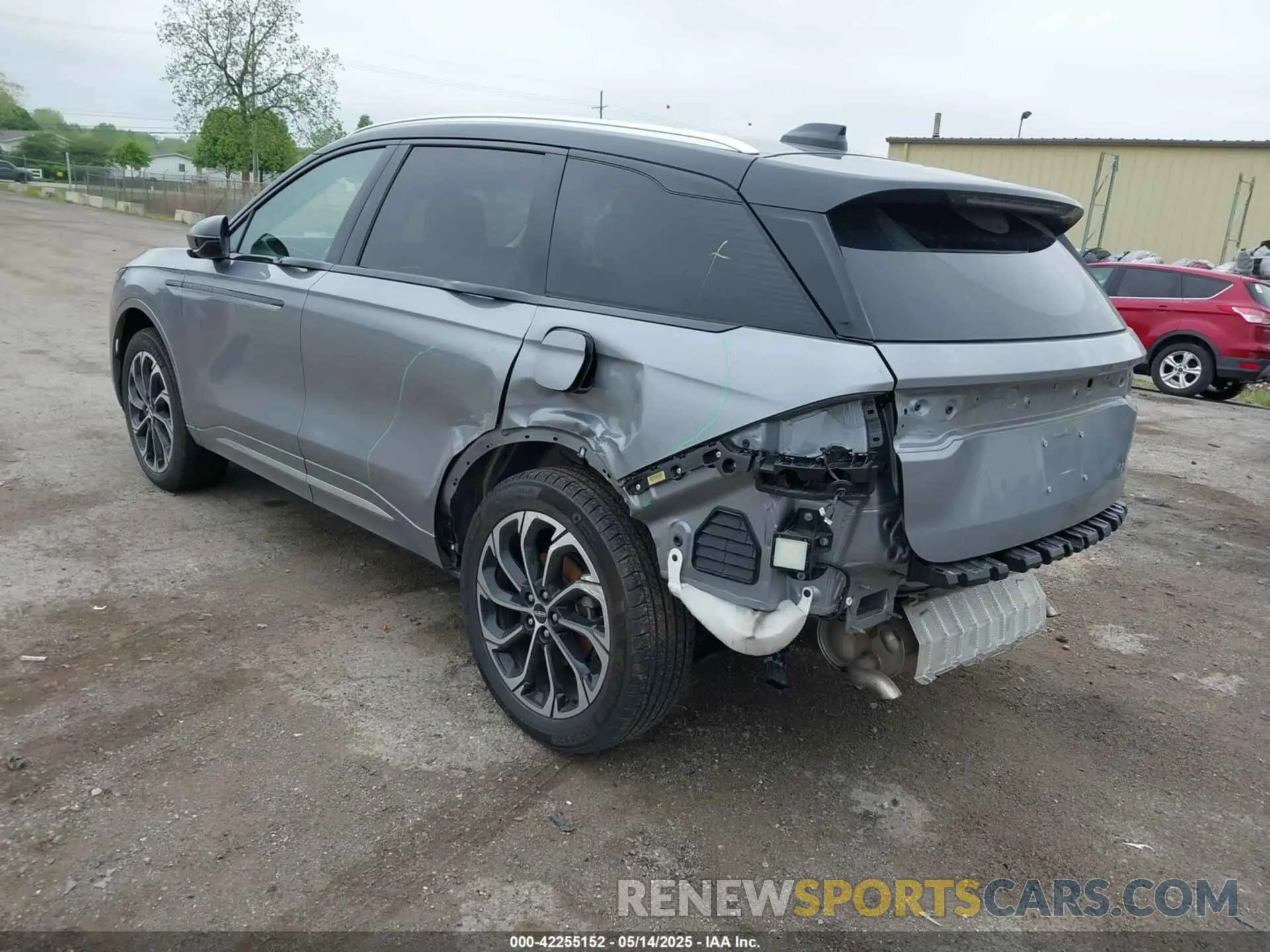3 Photograph of a damaged car 5LMPJ8K45RJ835358 LINCOLN NAUTILUS 2024