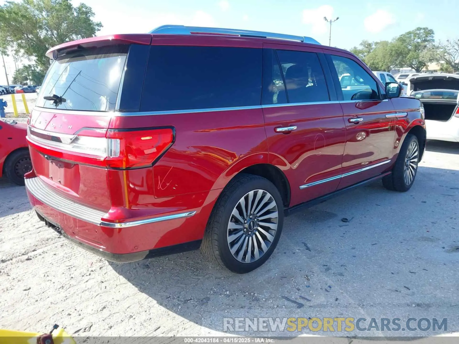 4 Фотография поврежденного автомобиля 5LMJJ2LT0KEL01580 LINCOLN NAVIGATOR 2019