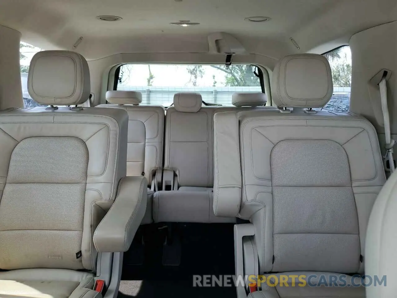 10 Фотография поврежденного автомобиля 5LMJJ2LT4KEL05311 LINCOLN NAVIGATOR 2019