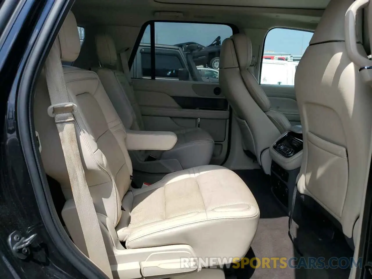 11 Фотография поврежденного автомобиля 5LMJJ2LT4KEL05311 LINCOLN NAVIGATOR 2019
