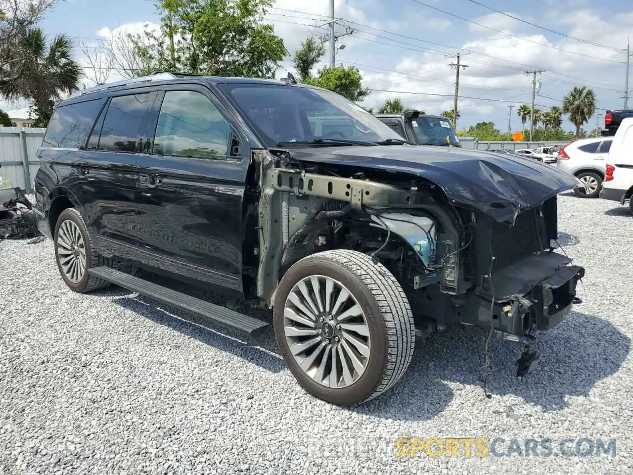 4 Фотография поврежденного автомобиля 5LMJJ2LT4KEL05311 LINCOLN NAVIGATOR 2019