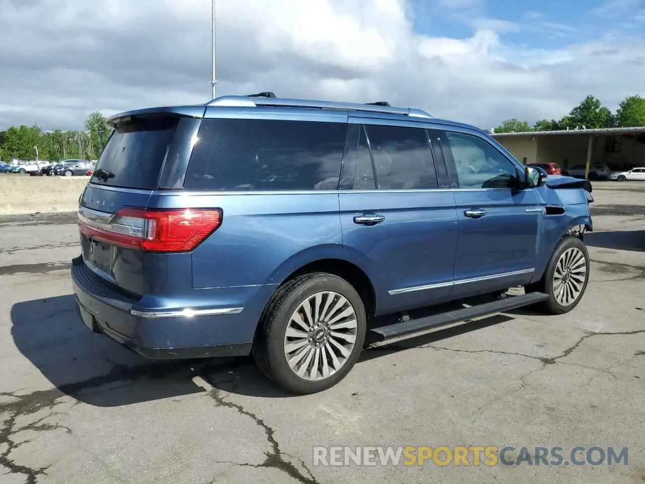 3 Photograph of a damaged car 5LMJJ2LT7KEL14794 LINCOLN NAVIGATOR 2019