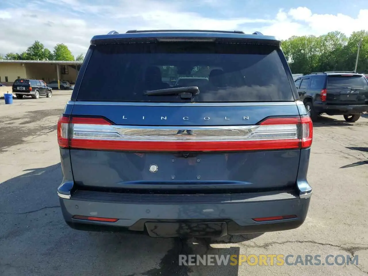 6 Photograph of a damaged car 5LMJJ2LT7KEL14794 LINCOLN NAVIGATOR 2019