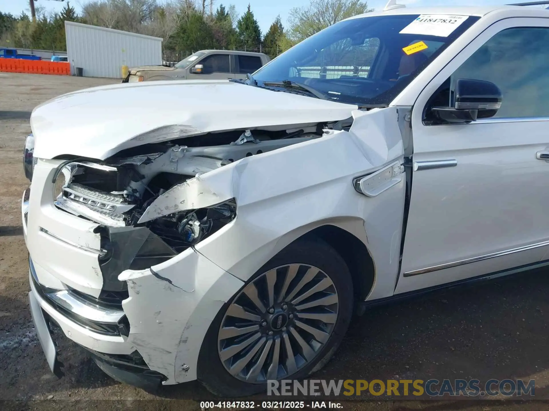 6 Фотография поврежденного автомобиля 5LMJJ2LT8KEL10852 LINCOLN NAVIGATOR 2019