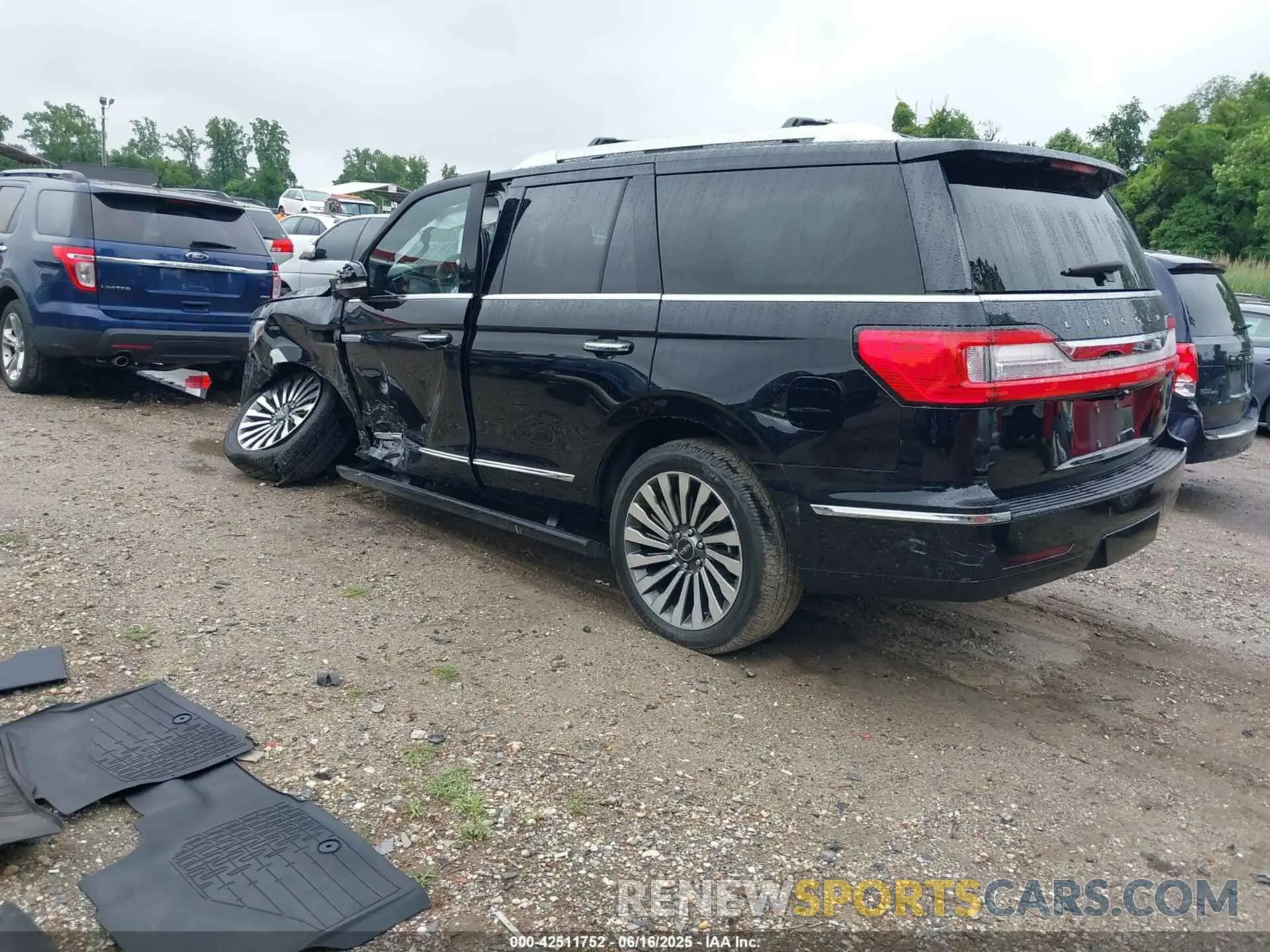 3 Фотография поврежденного автомобиля 5LMJJ2LT9KEL17079 LINCOLN NAVIGATOR 2019
