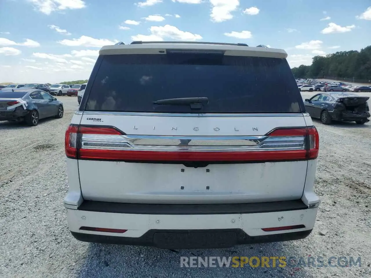 6 Photograph of a damaged car 5LMJJ2LT9KEL19544 LINCOLN NAVIGATOR 2019