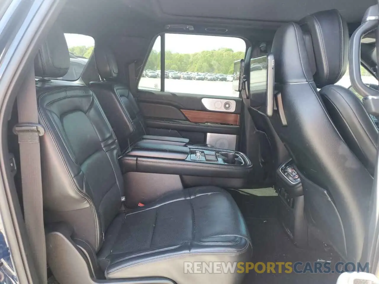 11 Фотография поврежденного автомобиля 5LMJJ3LT0KEL08356 LINCOLN NAVIGATOR 2019