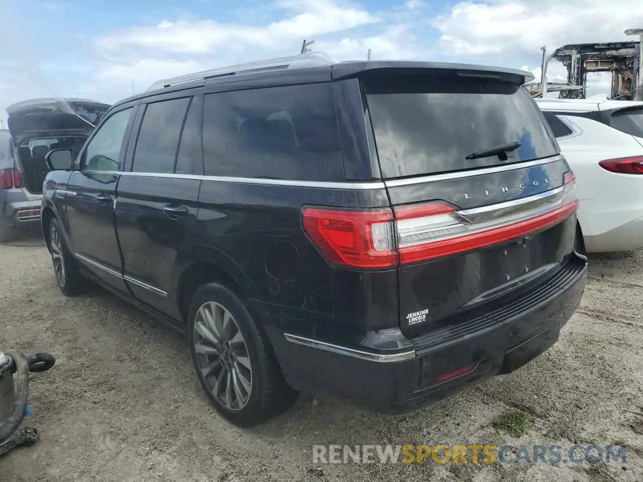 2 Фотография поврежденного автомобиля 5LMJJ2LT5LEL03276 LINCOLN NAVIGATOR 2020