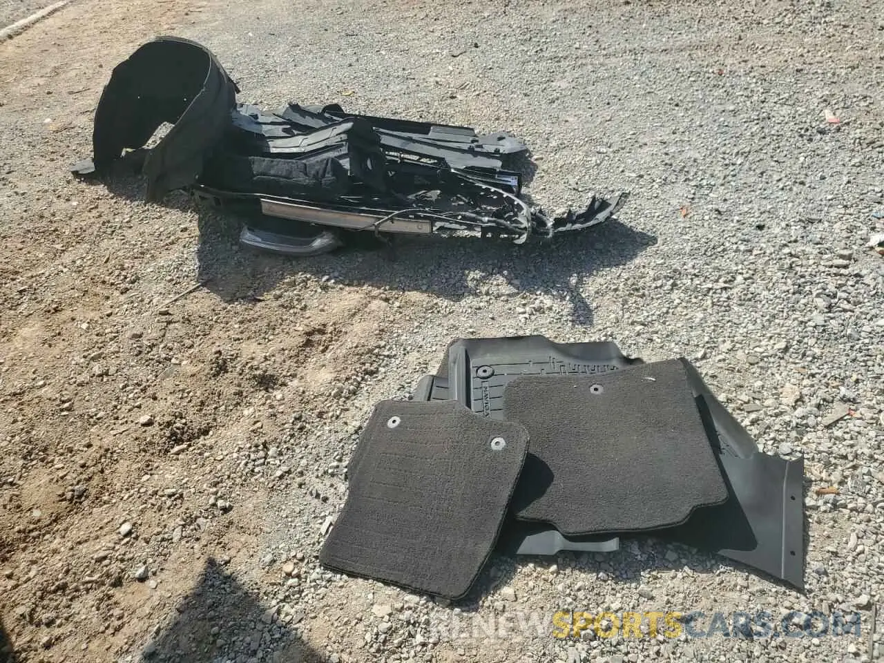 15 Photograph of a damaged car 5LMJJ2LT5LEL15525 LINCOLN NAVIGATOR 2020