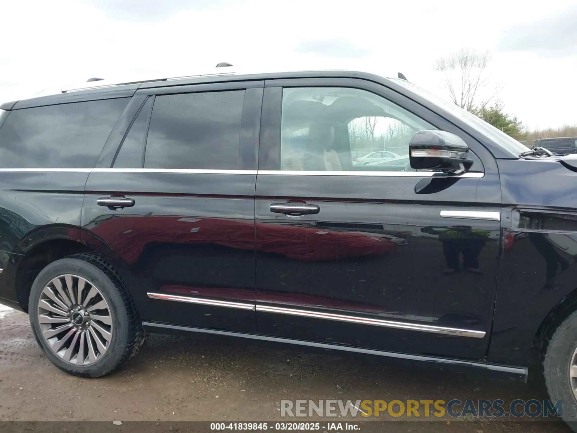 13 Фотография поврежденного автомобиля 5LMJJ2LT8LEL06284 LINCOLN NAVIGATOR 2020