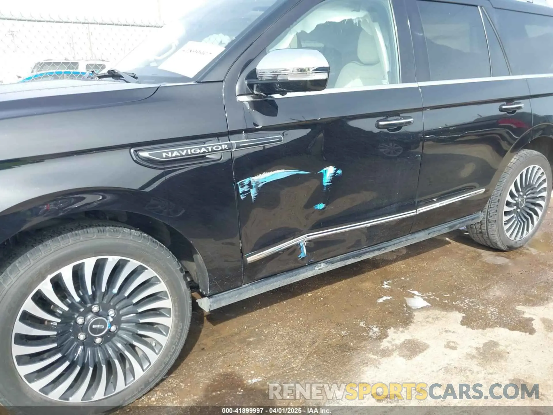 6 Photograph of a damaged car 5LMJJ2TTXLEL17917 LINCOLN NAVIGATOR 2020