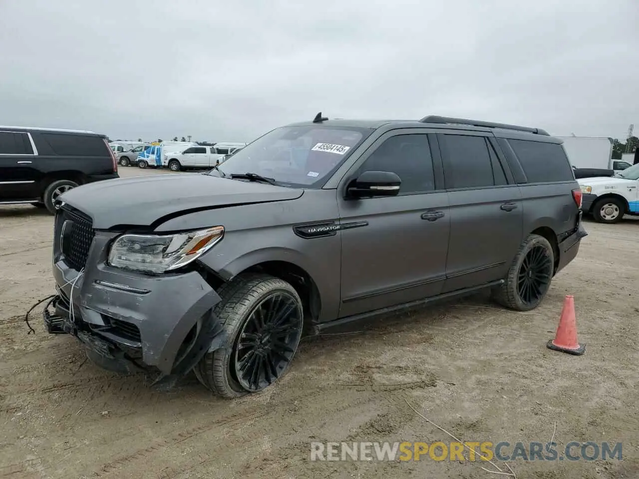 1 Фотография поврежденного автомобиля 5LMJJ3KT3LEL21850 LINCOLN NAVIGATOR 2020