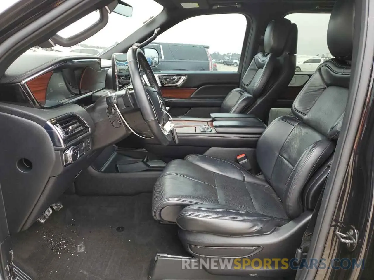7 Фотография поврежденного автомобиля 5LMJJ3KT3LEL21850 LINCOLN NAVIGATOR 2020