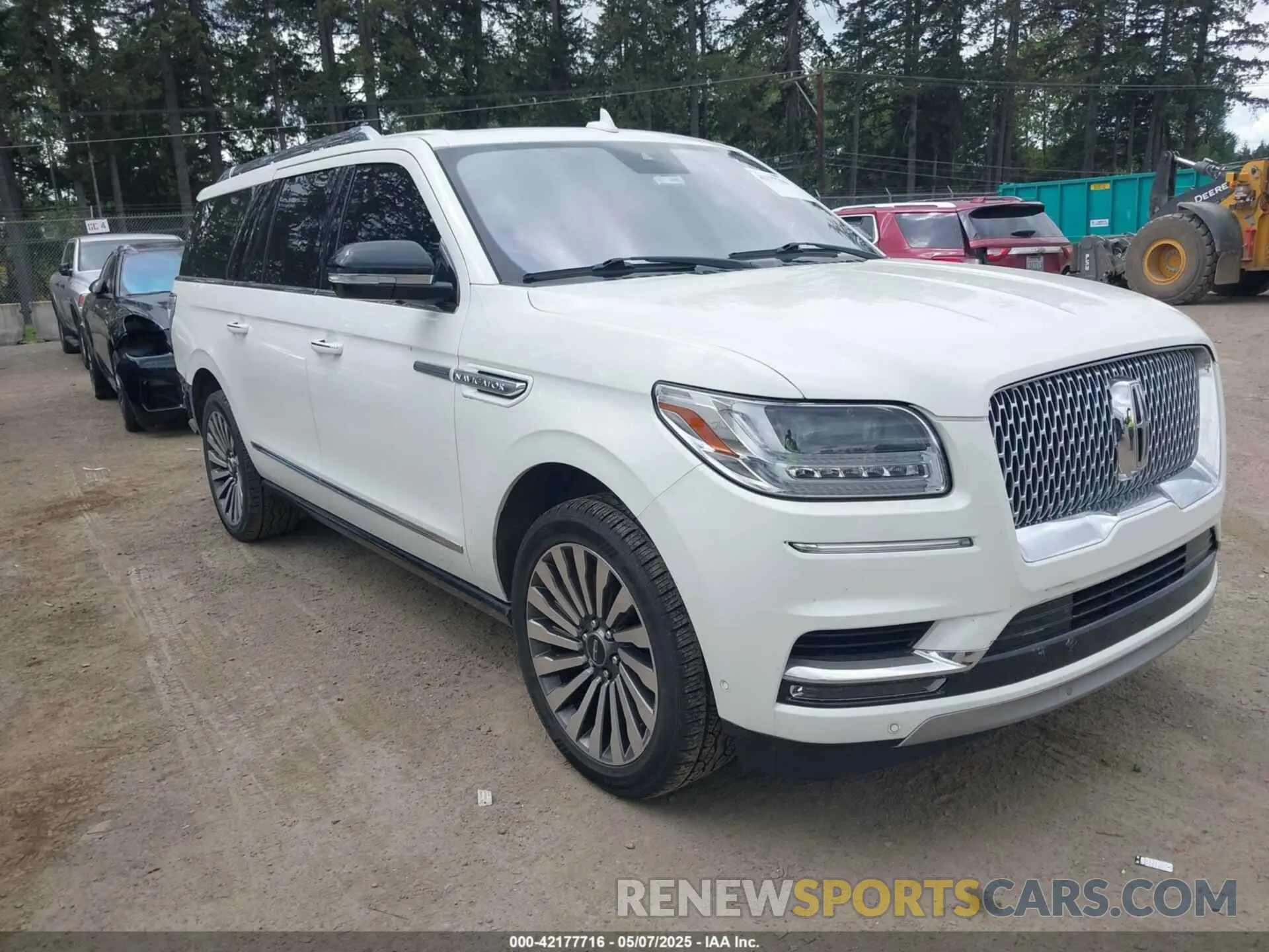 1 Photograph of a damaged car 5LMJJ3LT3LEL05128 LINCOLN NAVIGATOR 2020