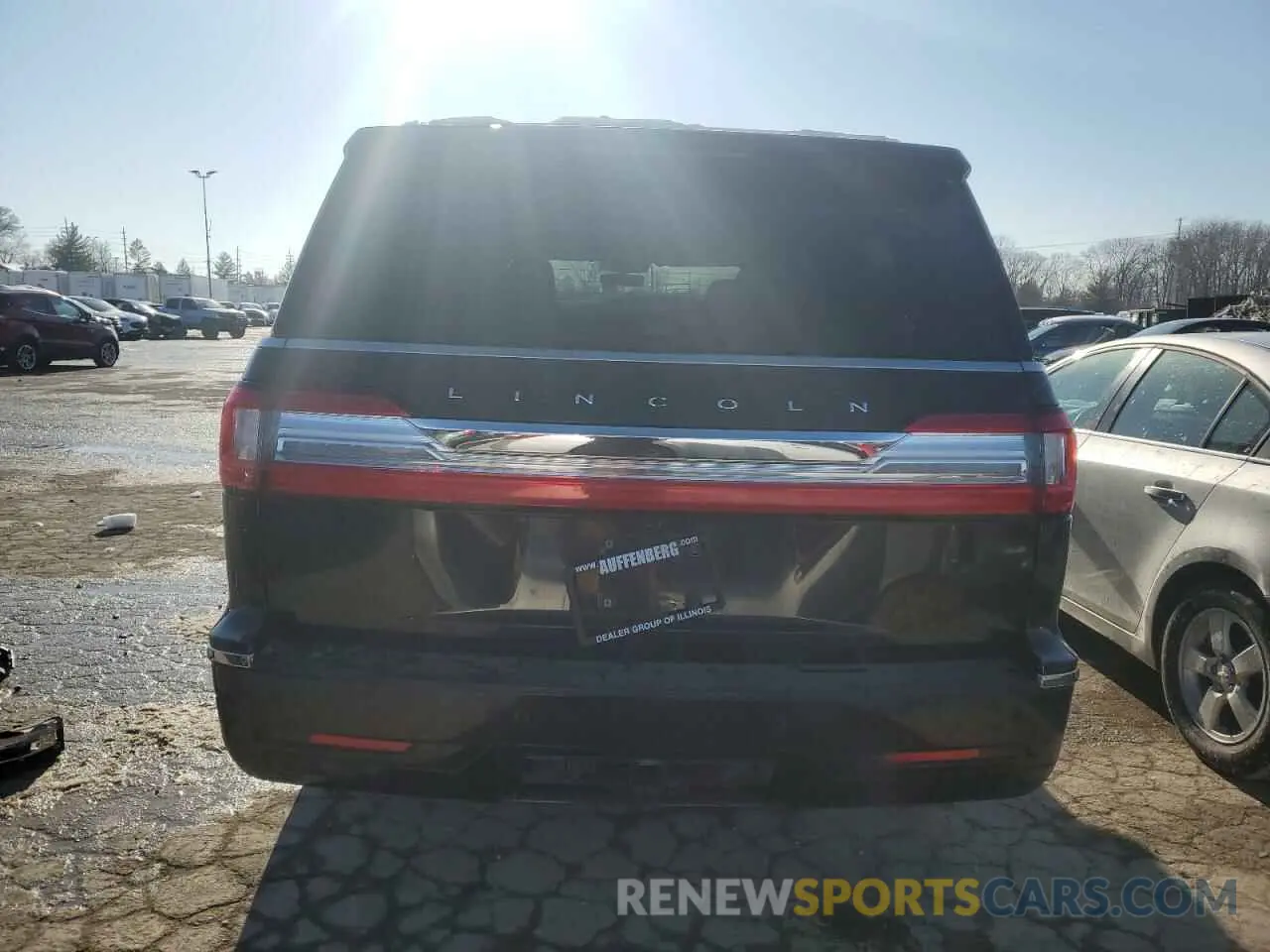 6 Photograph of a damaged car 5LMJJ3LT6LEL09609 LINCOLN NAVIGATOR 2020
