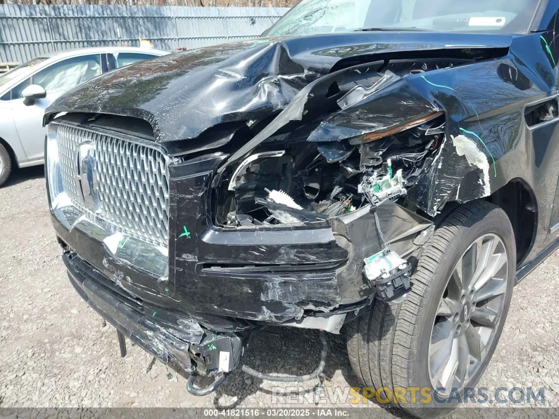 6 Photograph of a damaged car 5LMJJ3LT7LEL04385 LINCOLN NAVIGATOR 2020