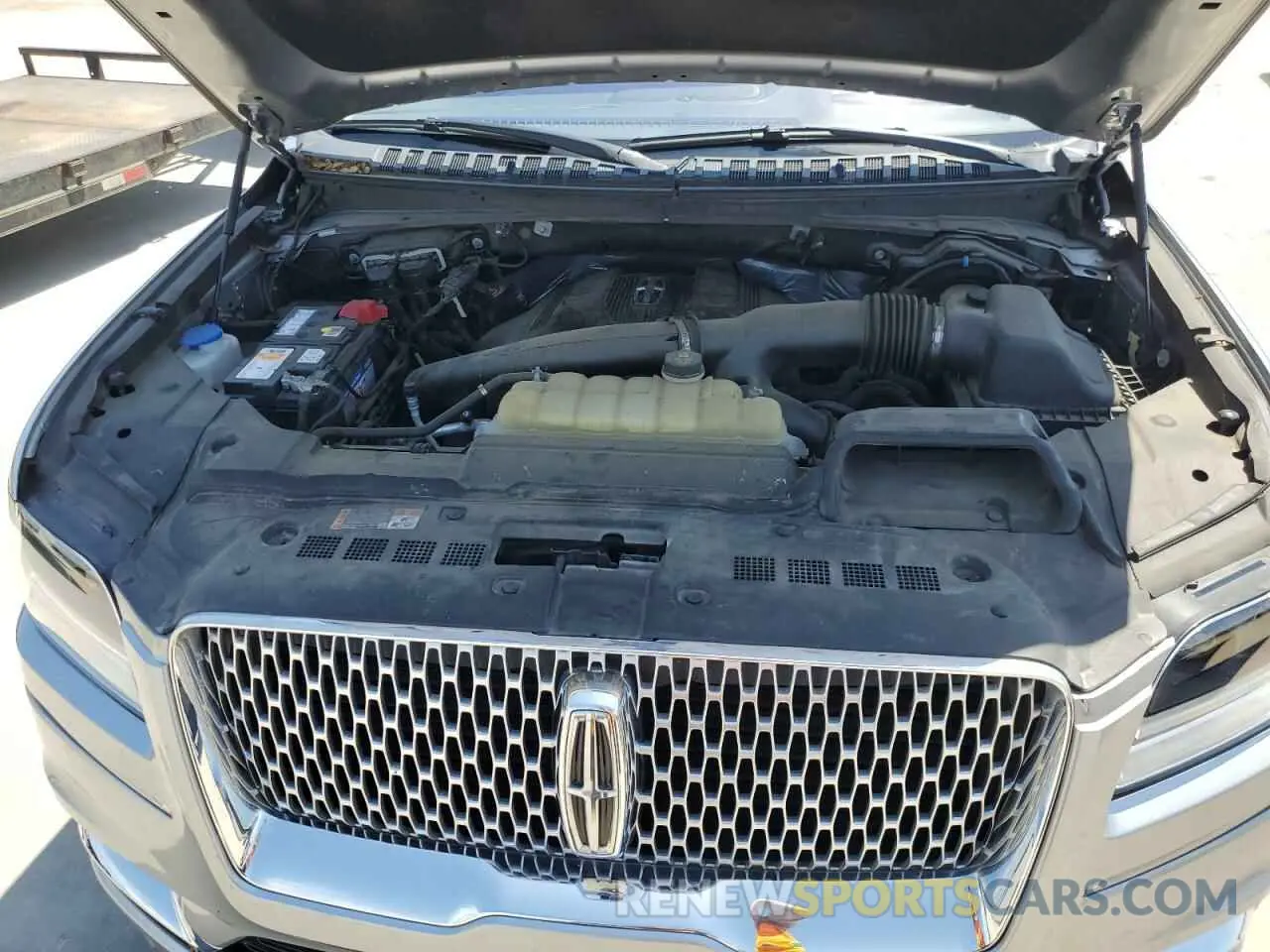 12 Фотография поврежденного автомобиля 5LMJJ3TT5LEL05146 LINCOLN NAVIGATOR 2020