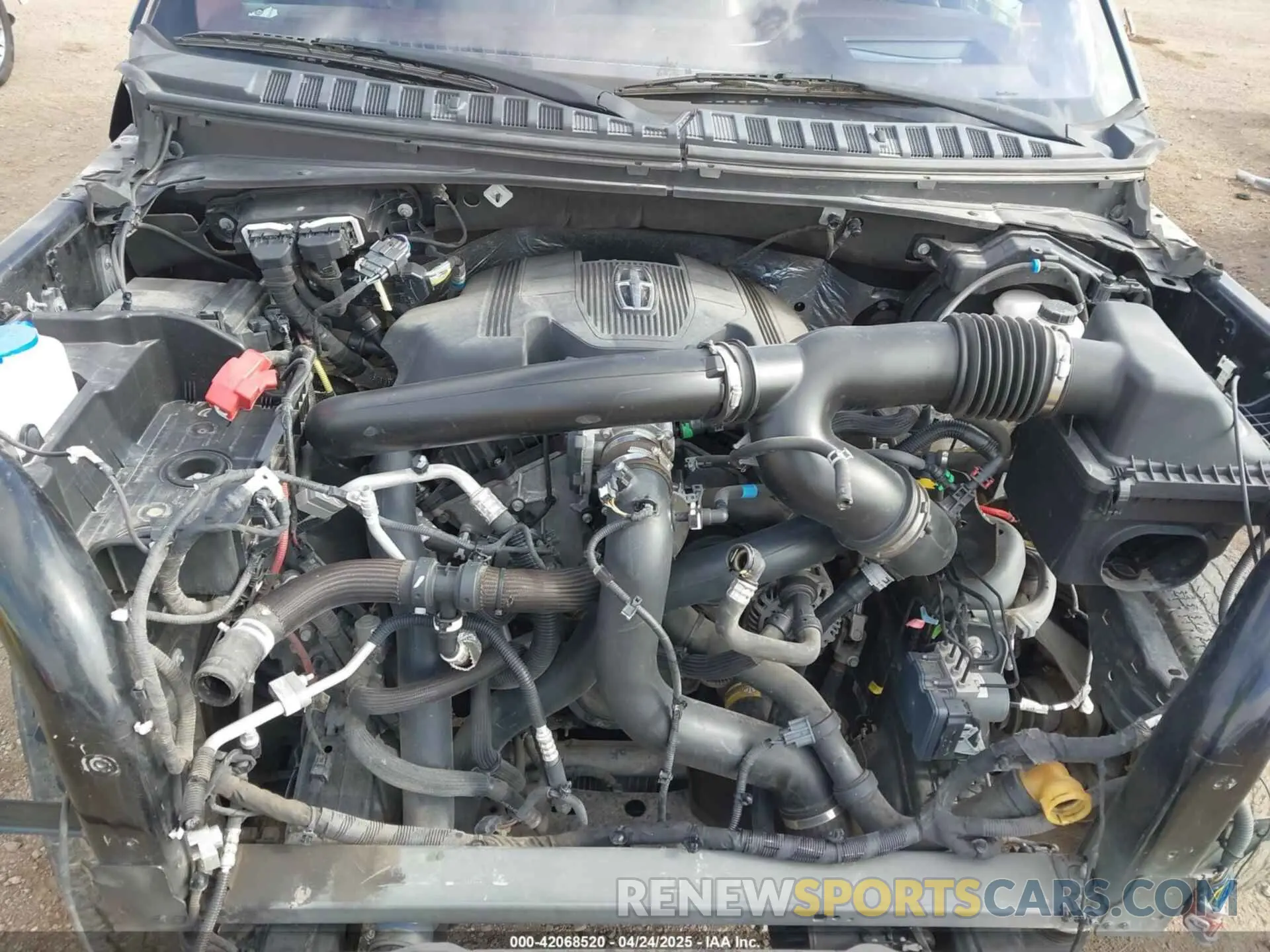 10 Photograph of a damaged car 5LMJJ3TT6LEL09528 LINCOLN NAVIGATOR 2020